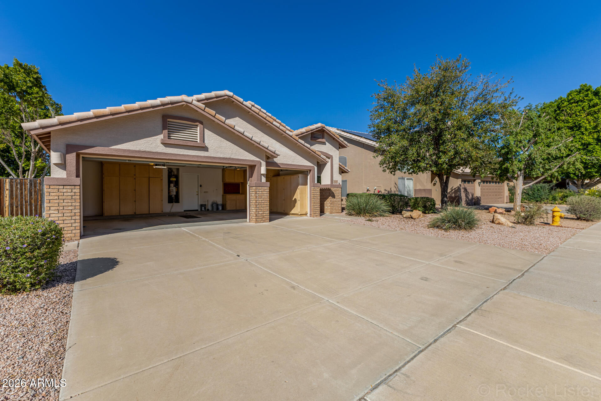 8438 W Paradise Drive