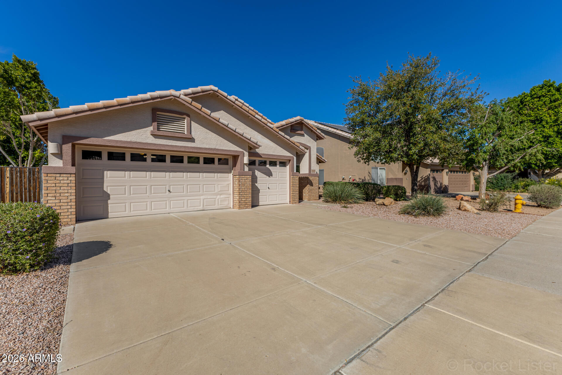 8438 W Paradise Drive