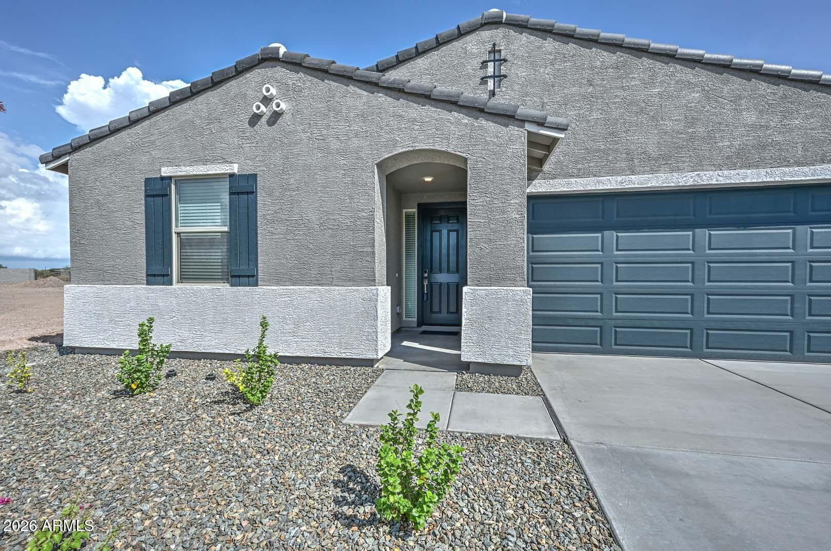 16004 W Honeysuckle Drive