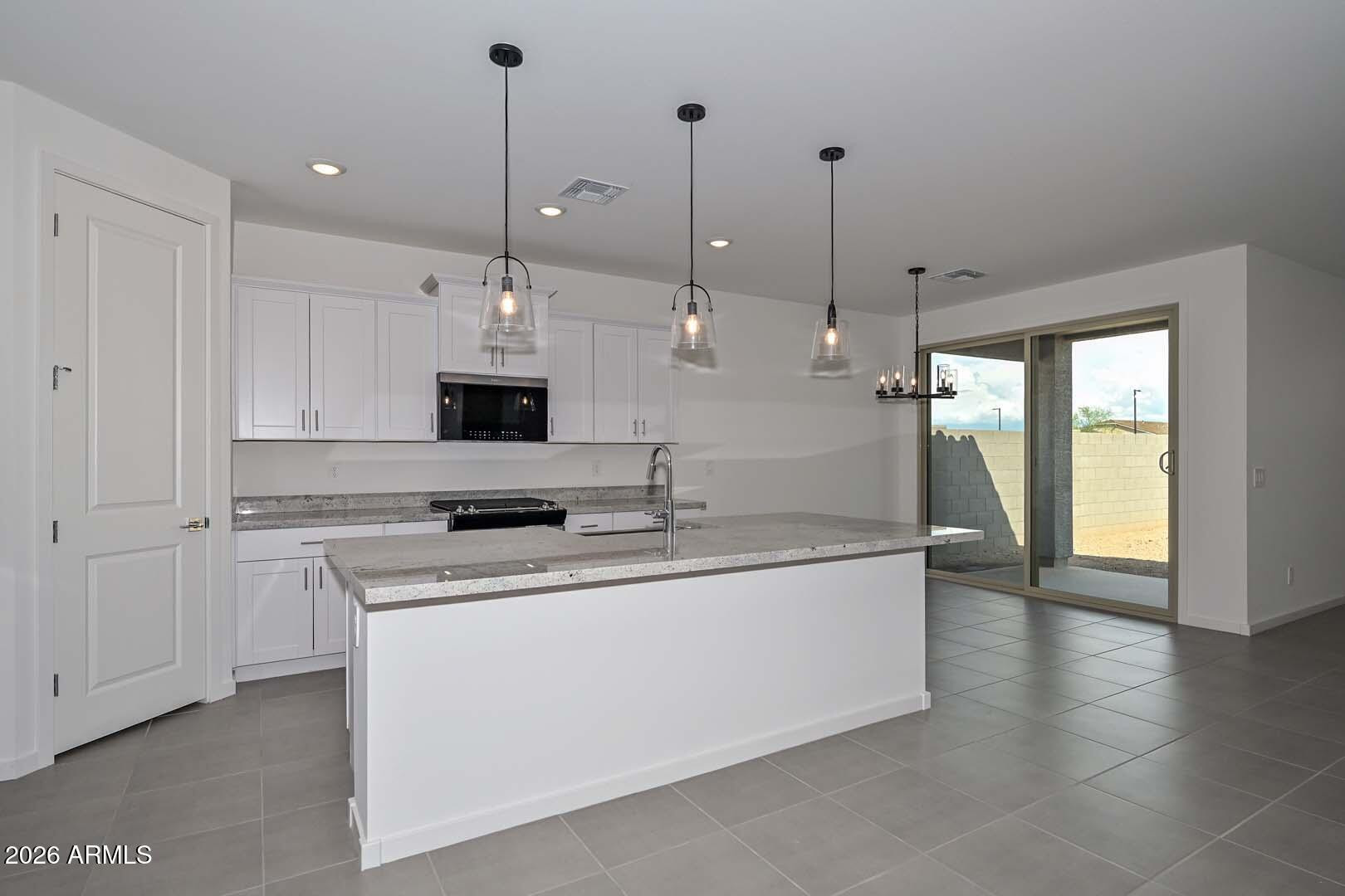 16004 W Honeysuckle Drive