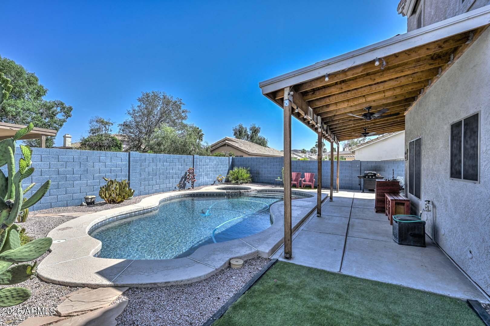 6946 W VIA DEL SOL Drive