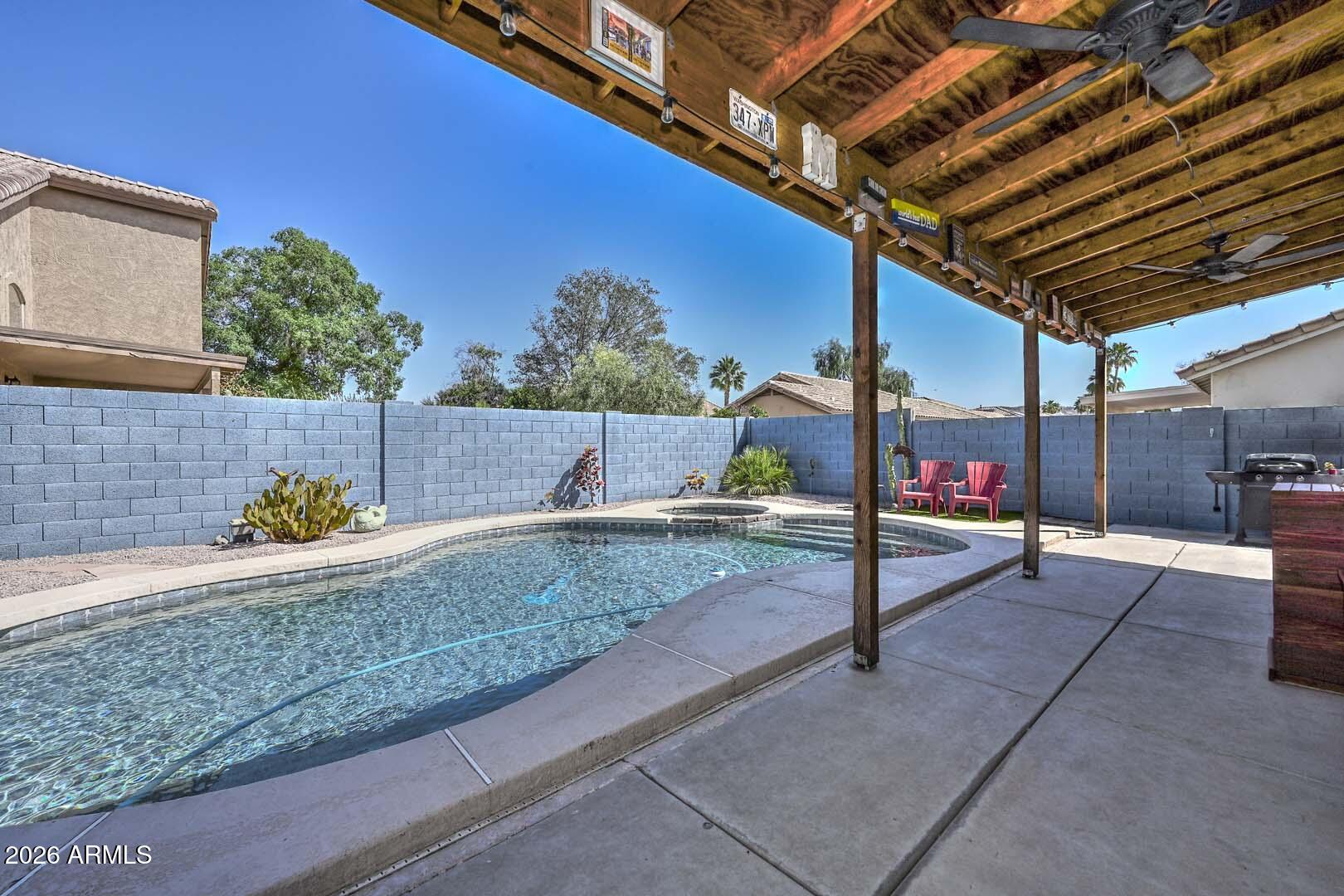 6946 W VIA DEL SOL Drive