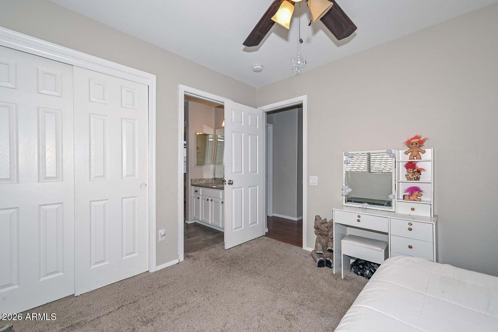 6946 W VIA DEL SOL Drive