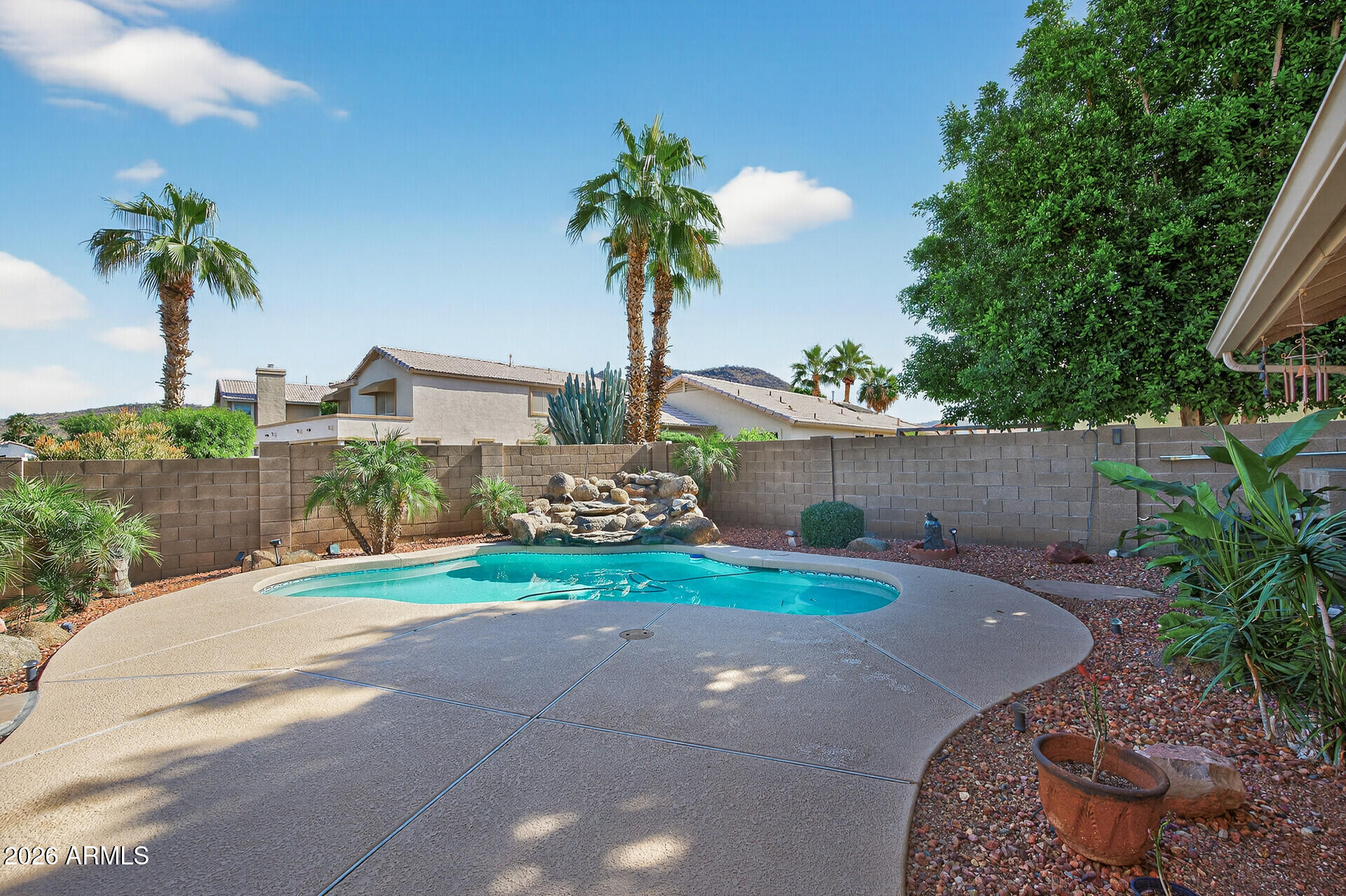 5330 W PONTIAC Drive