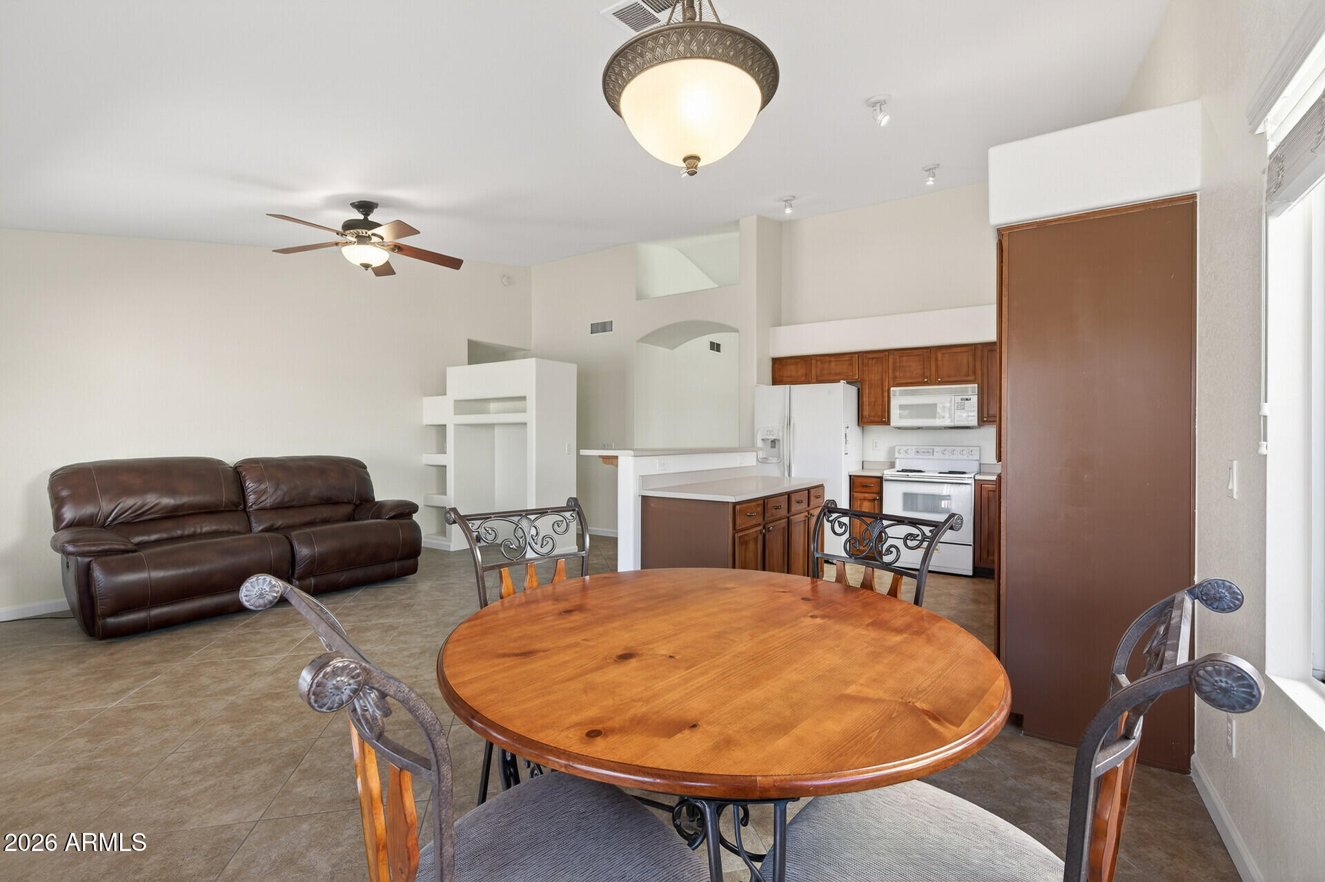 5330 W PONTIAC Drive