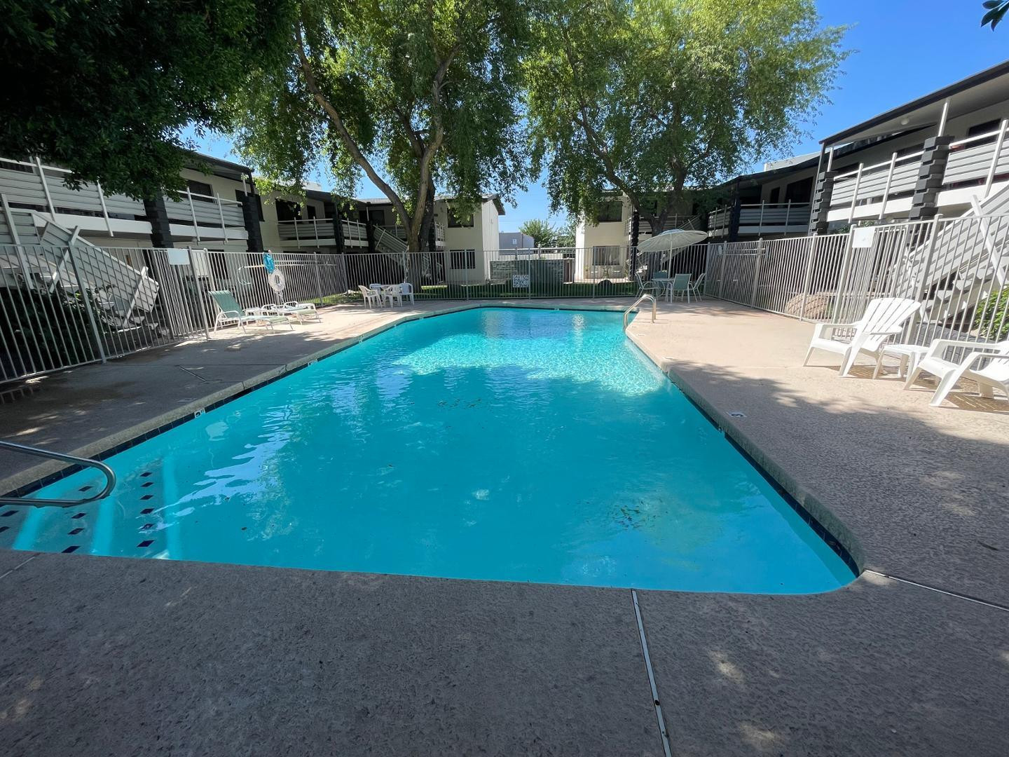 749 E Montebello 232