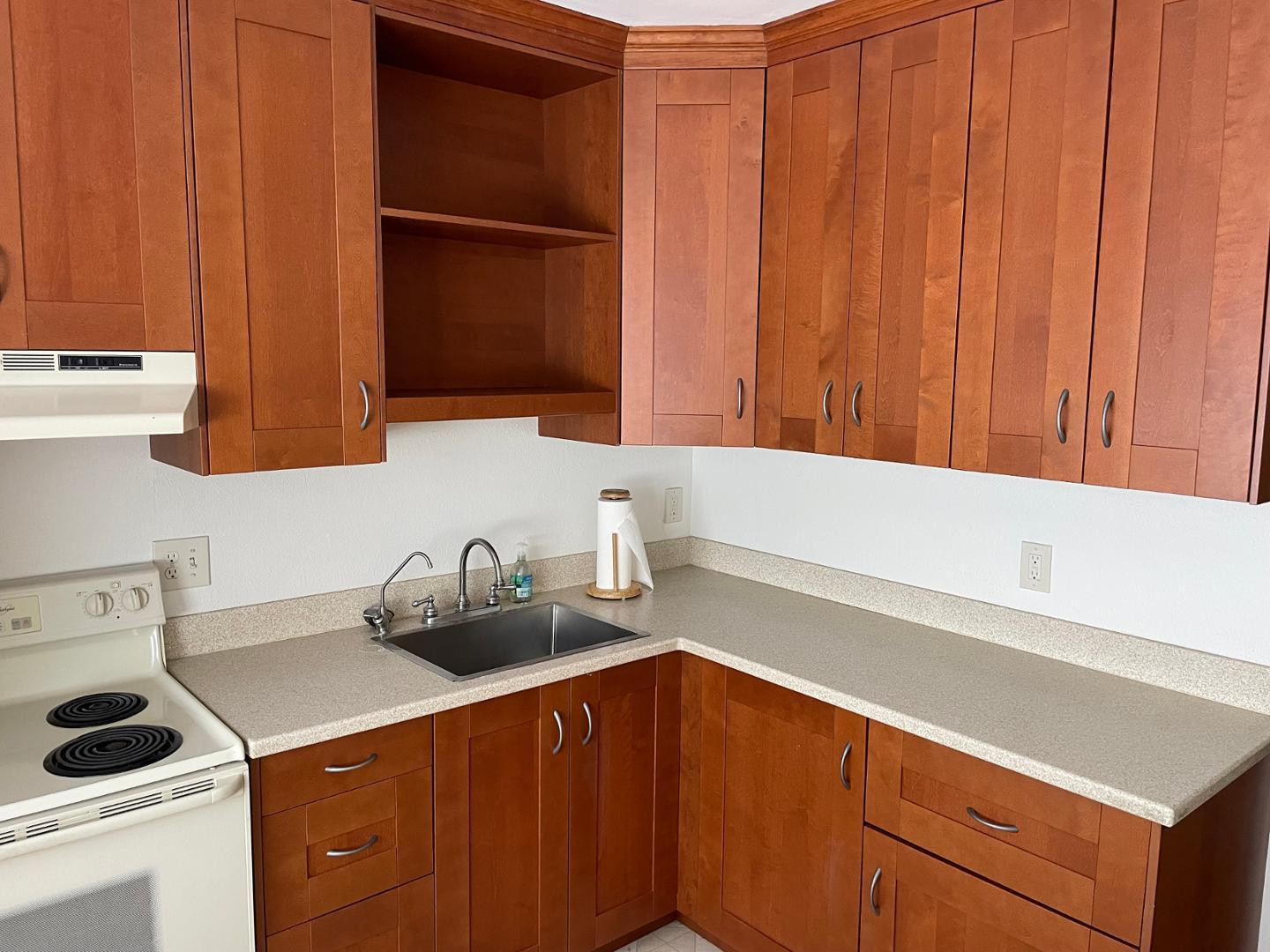749 E Montebello 232