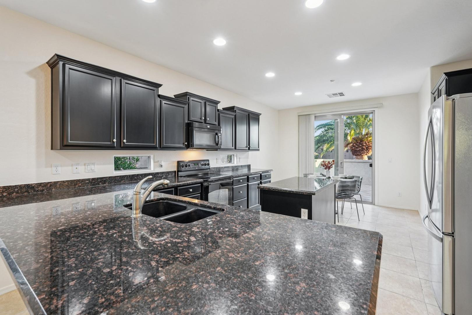 12600 W Rosewood