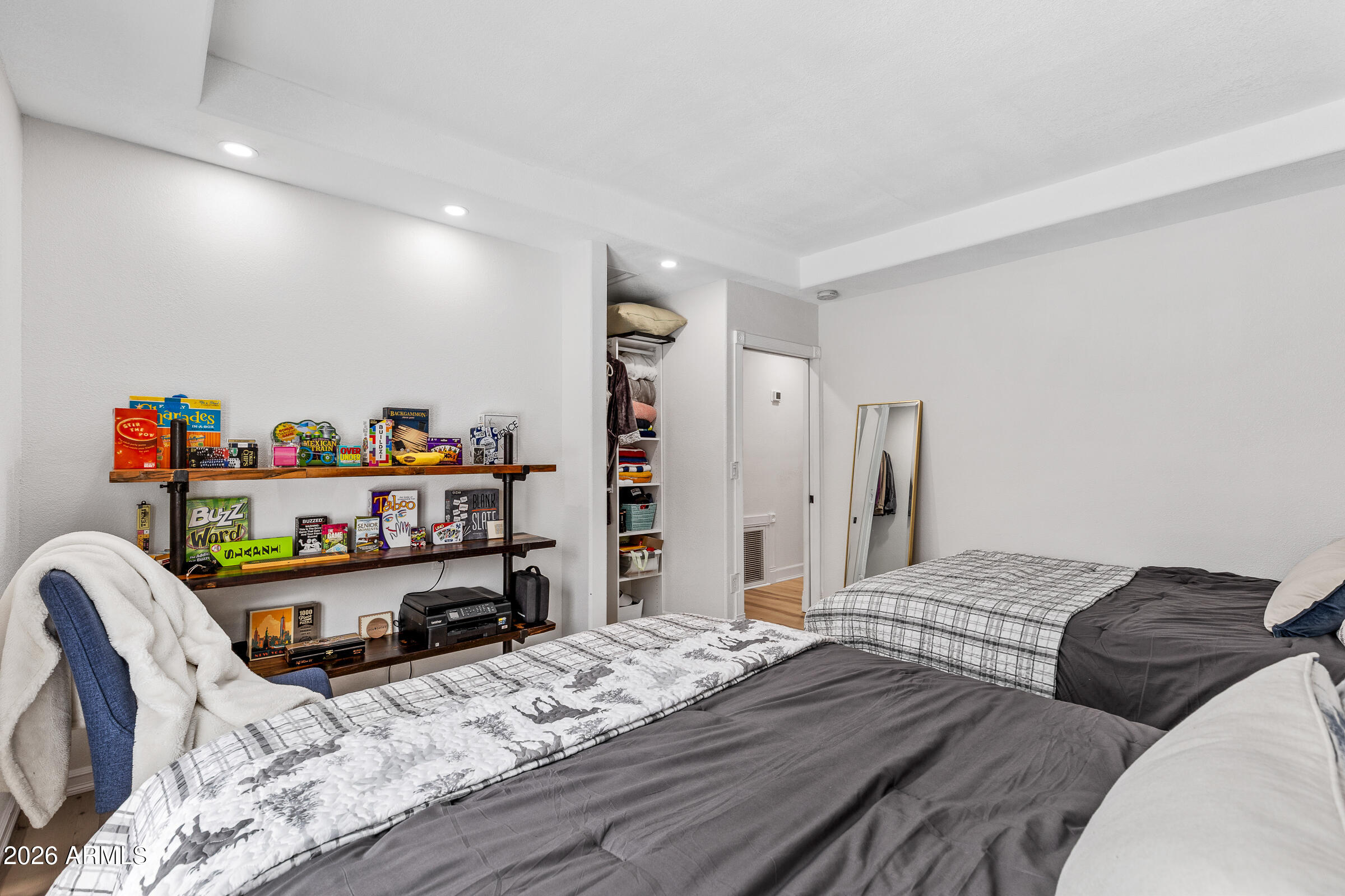 1345 E JAGUAR Lane