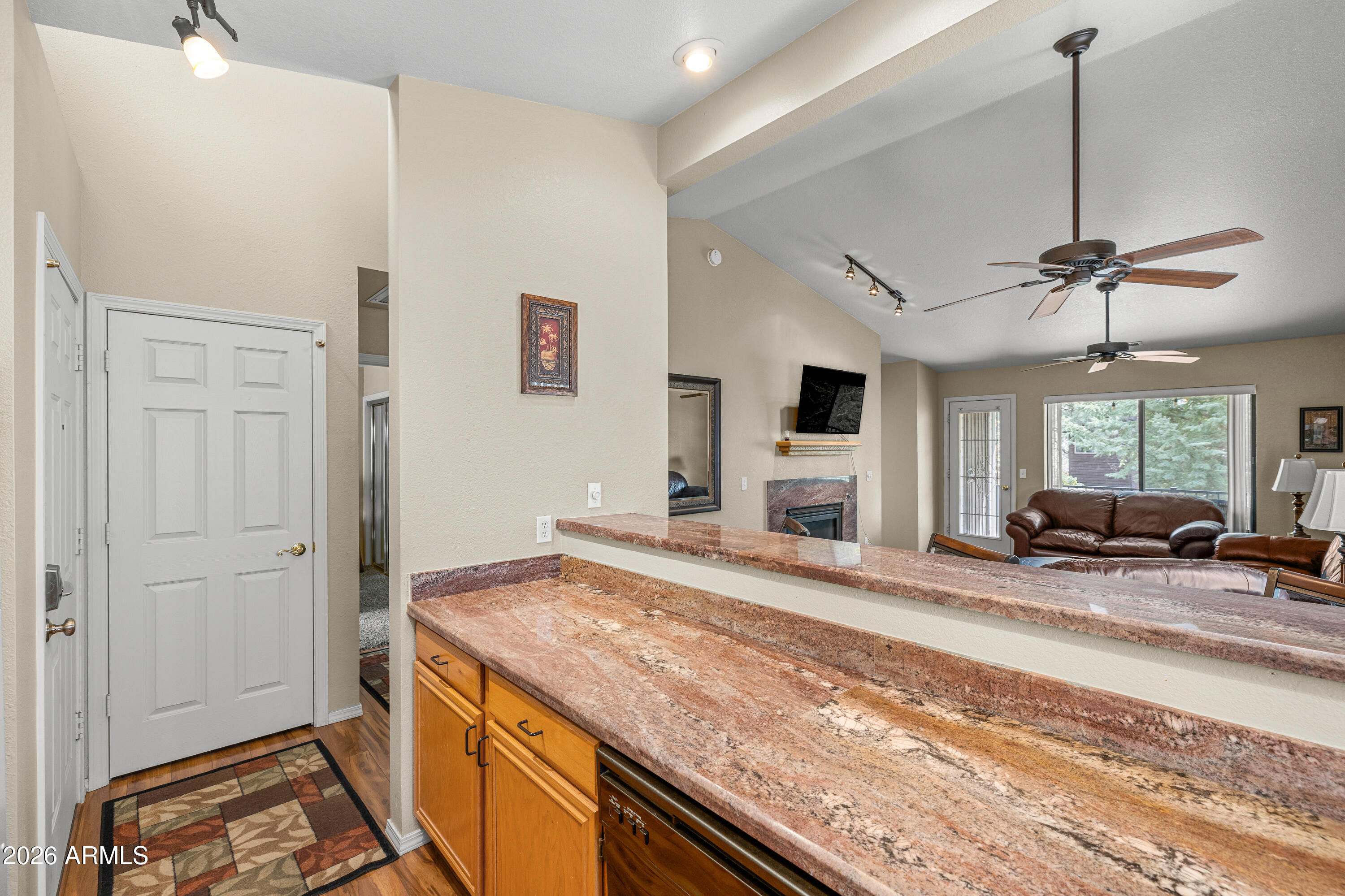 6475 E SETTLERS RUN Road 14
