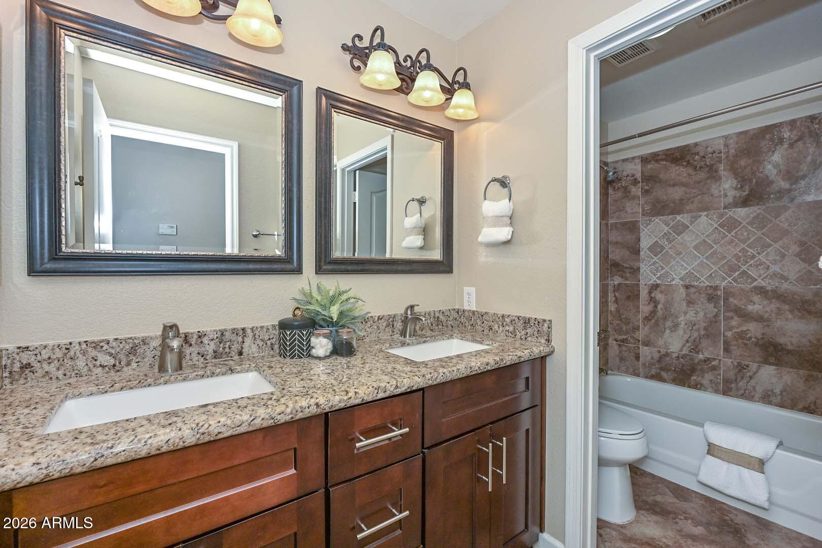 7444 W FOOTHILL Drive