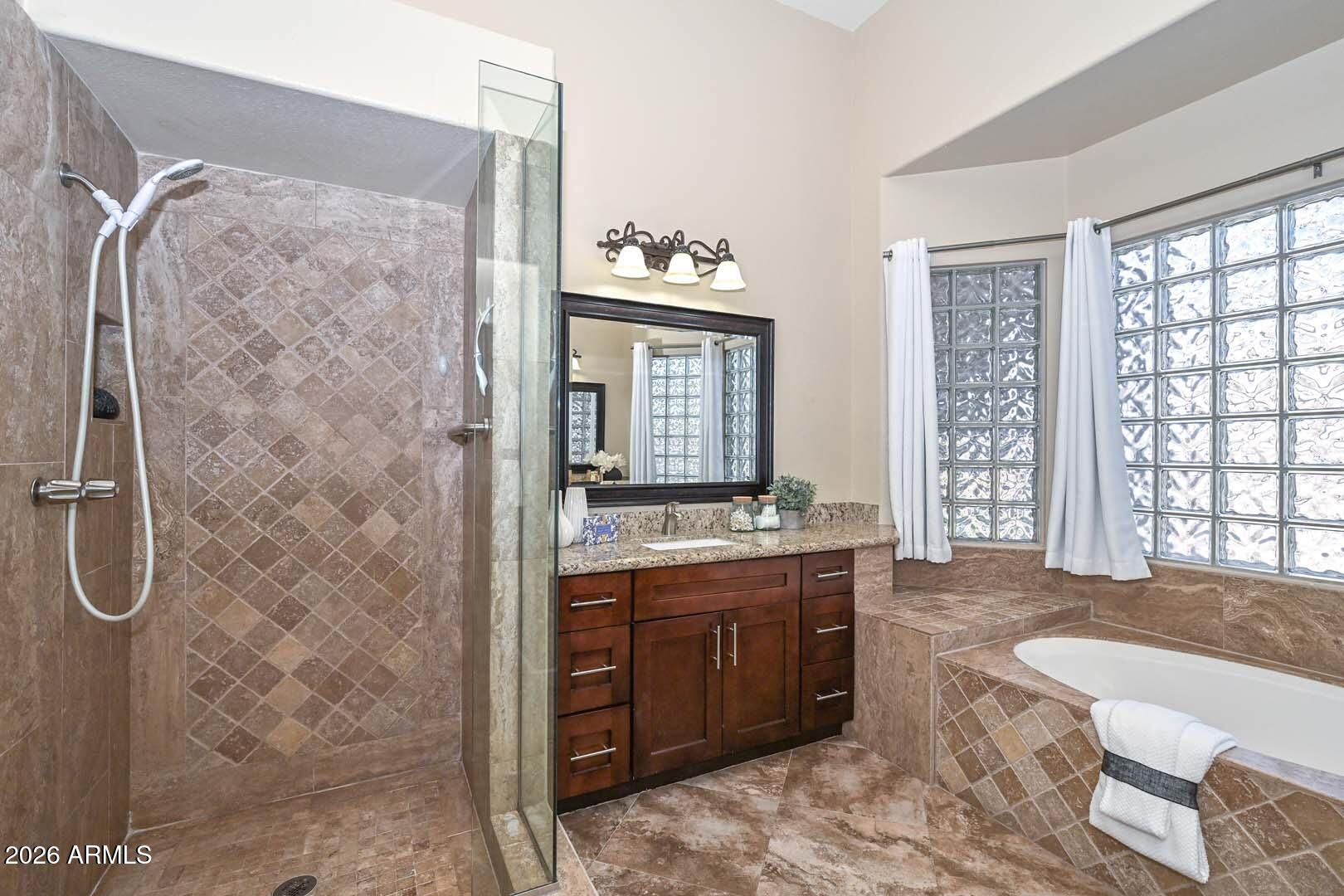 7444 W FOOTHILL Drive