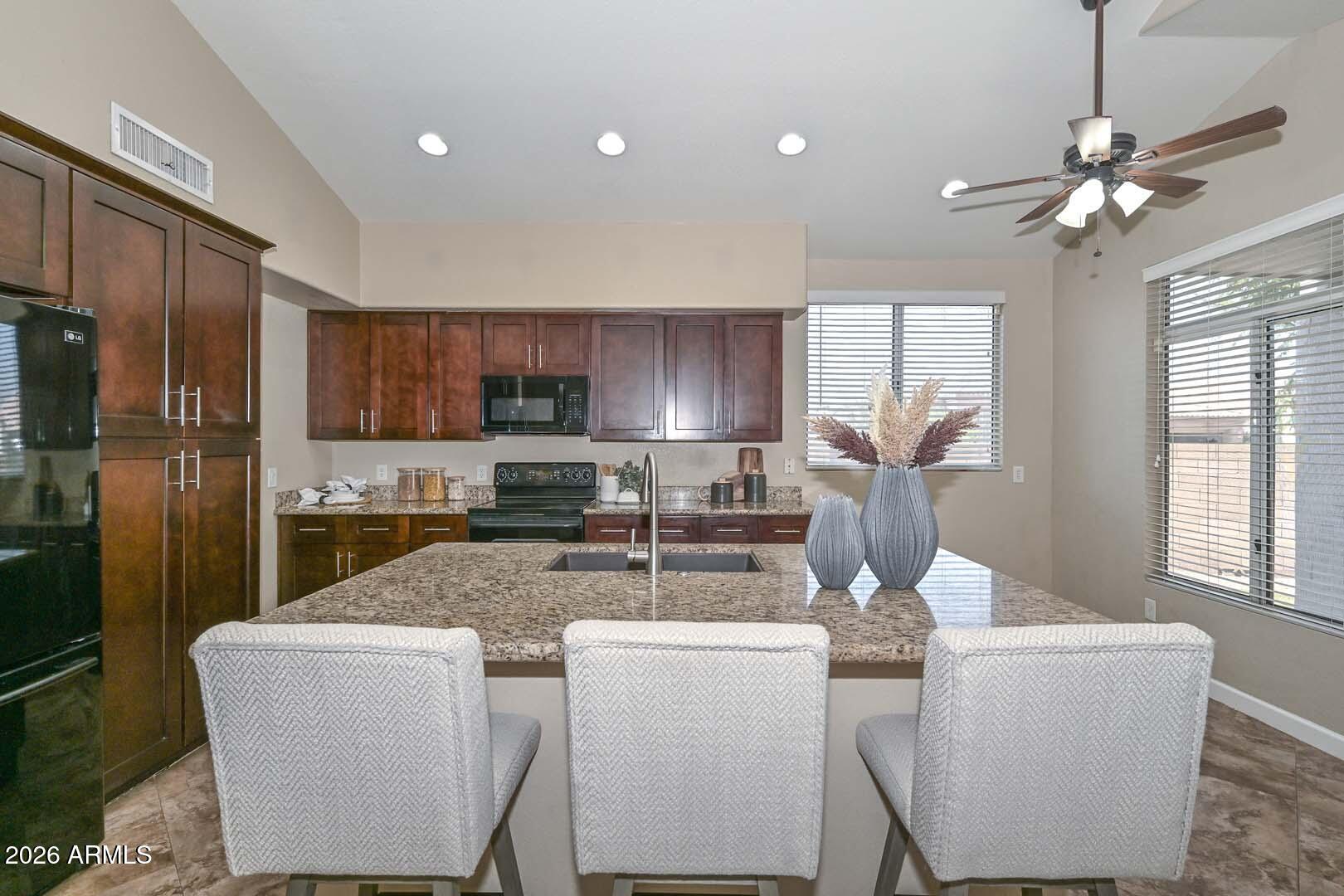 7444 W FOOTHILL Drive