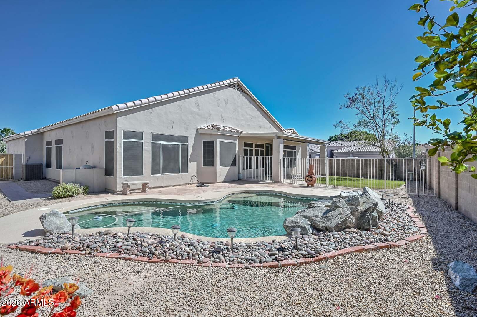7444 W FOOTHILL Drive