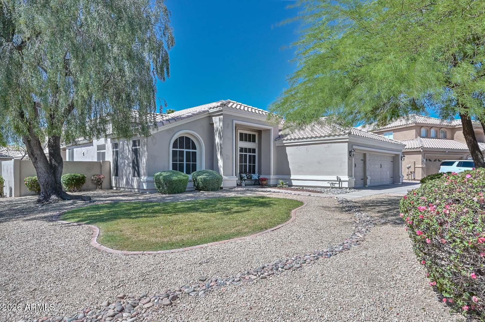 7444 W FOOTHILL Drive