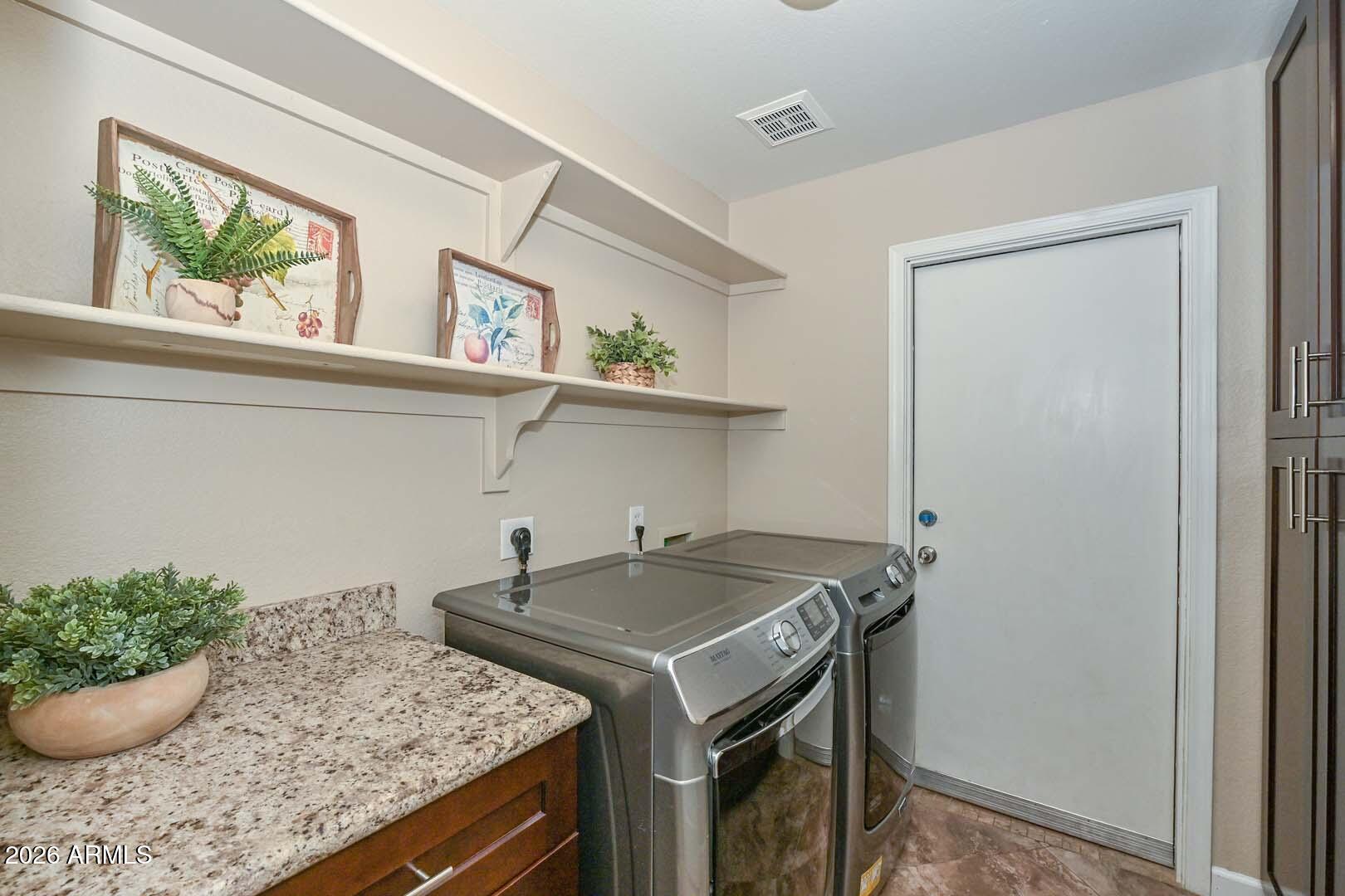 7444 W FOOTHILL Drive