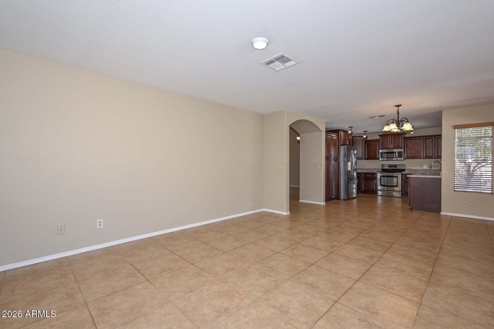 7110 W VIA DE LUNA Drive