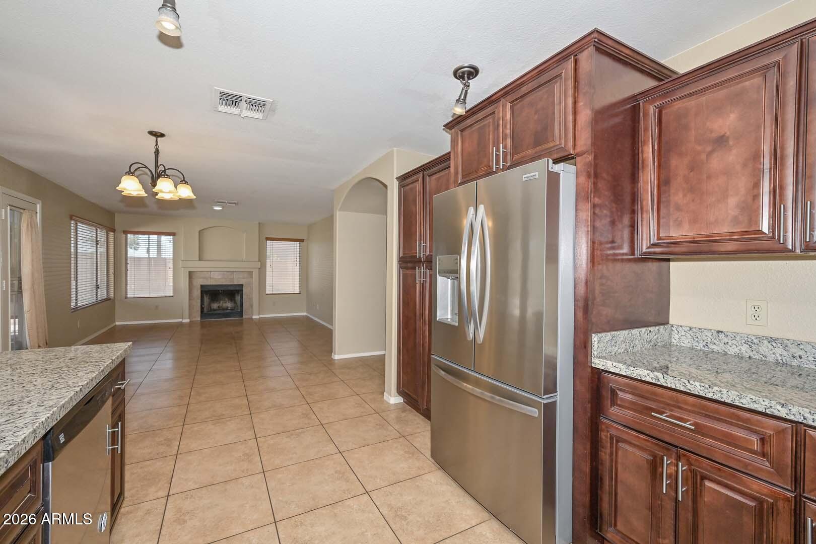 7110 W VIA DE LUNA Drive