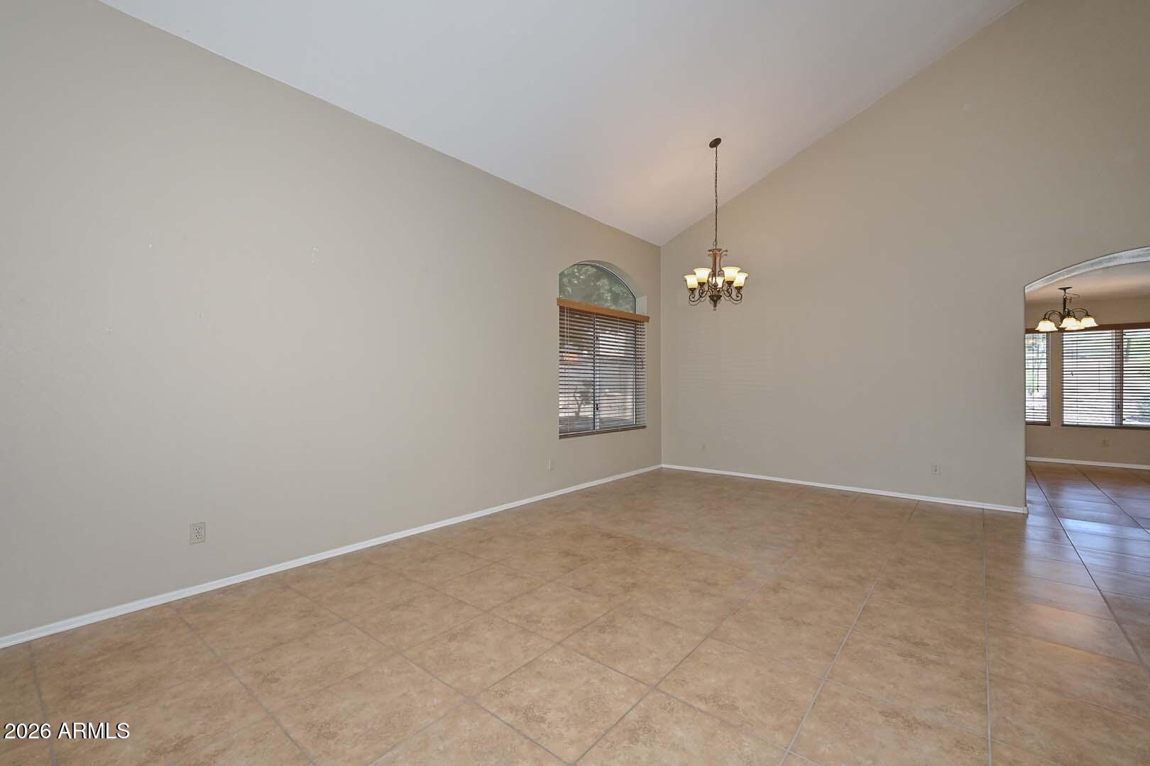 7110 W VIA DE LUNA Drive