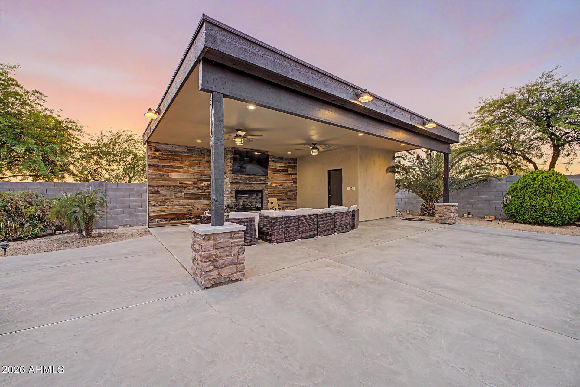 1703 W Quartz Rock Road
