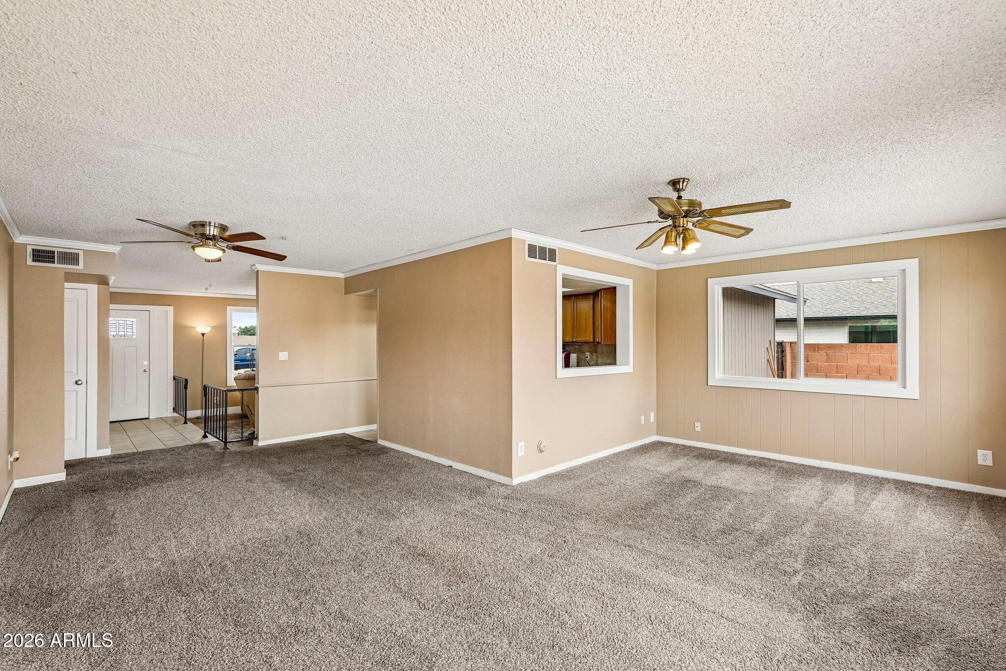 1902 W TOPEKA Drive