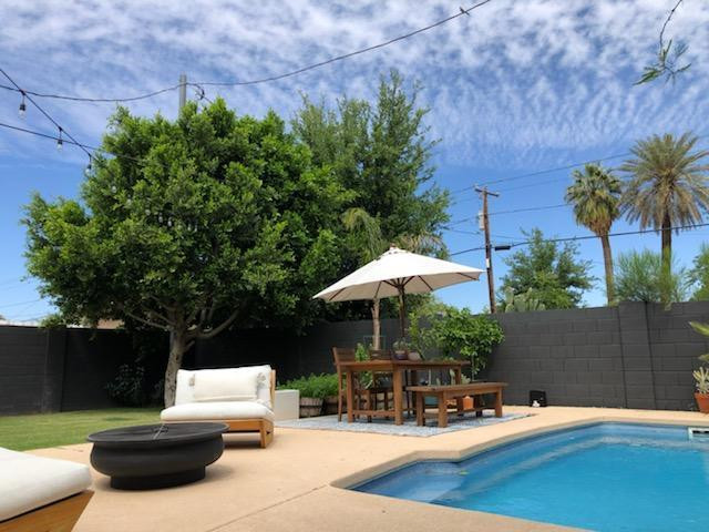 942 E Coronado Road