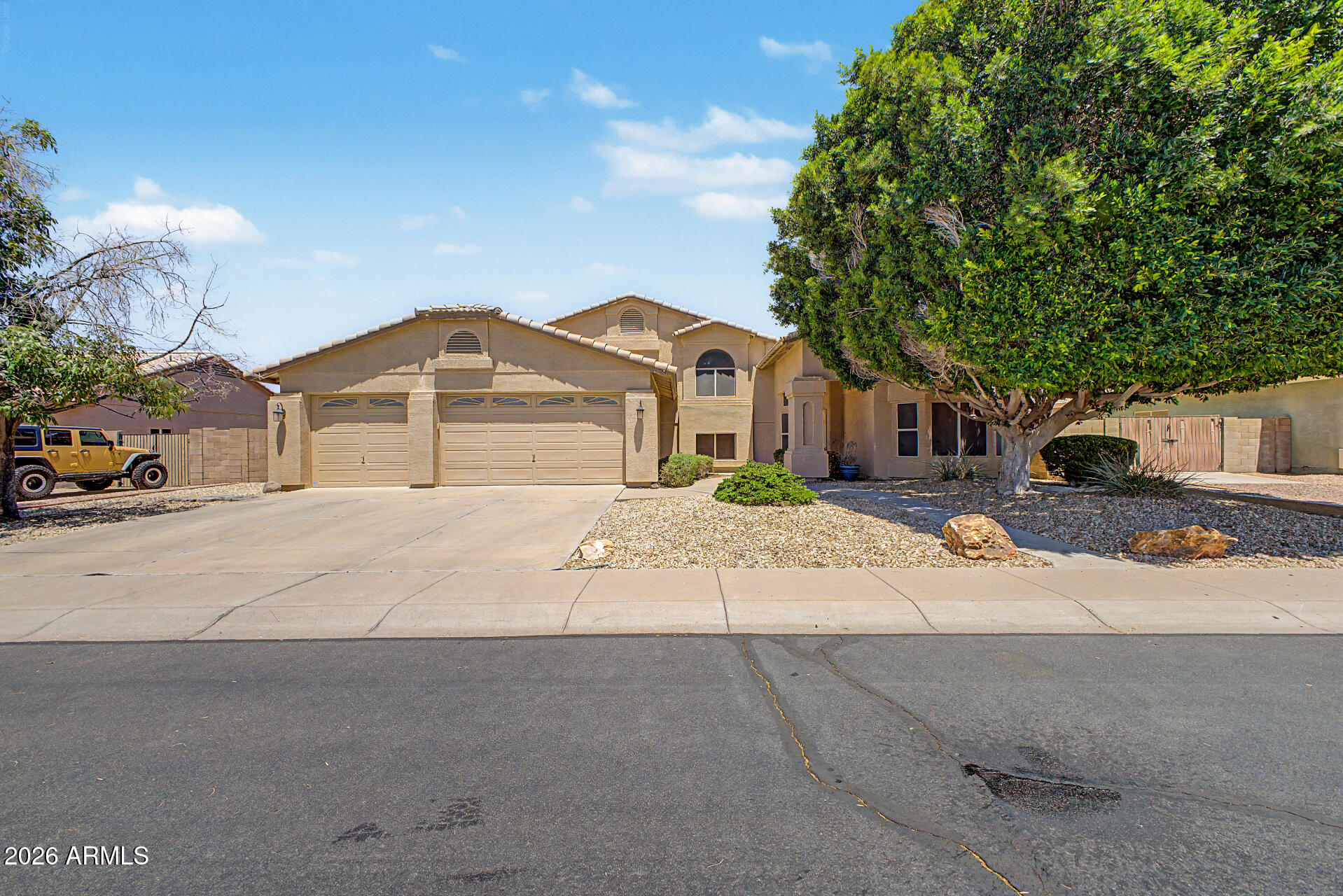 7672 W BETTY ELYSE Lane