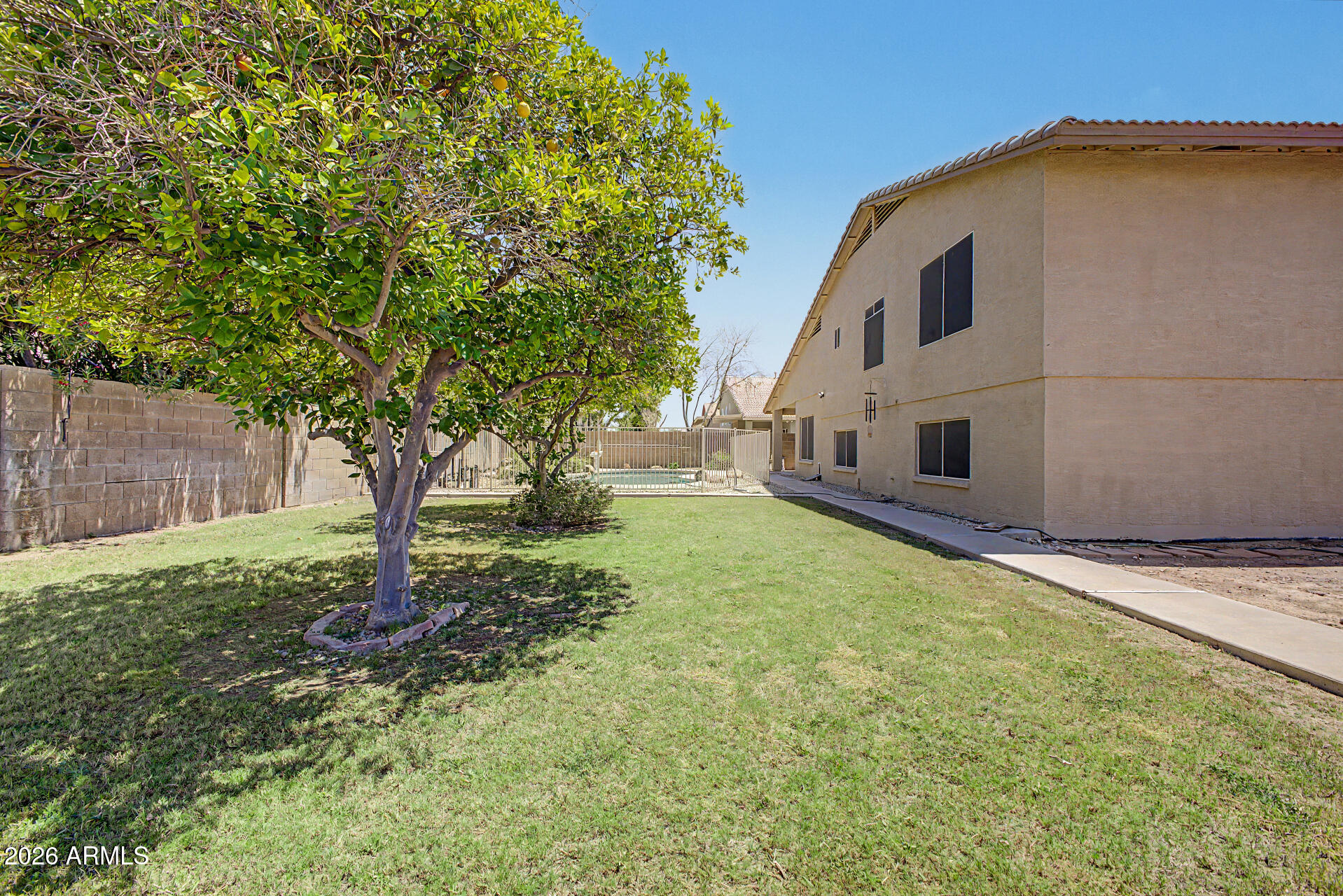 7672 W BETTY ELYSE Lane
