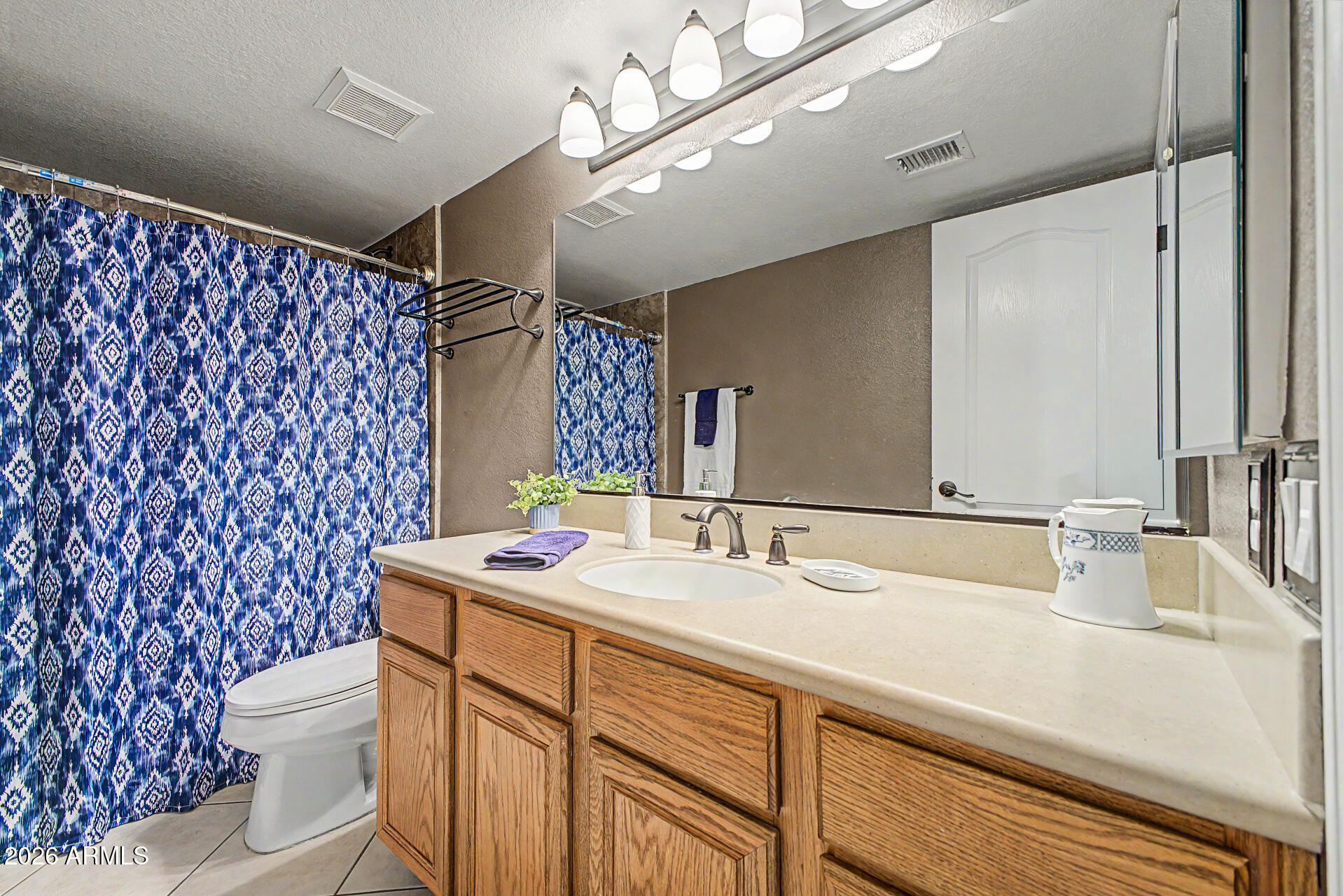 7672 W BETTY ELYSE Lane