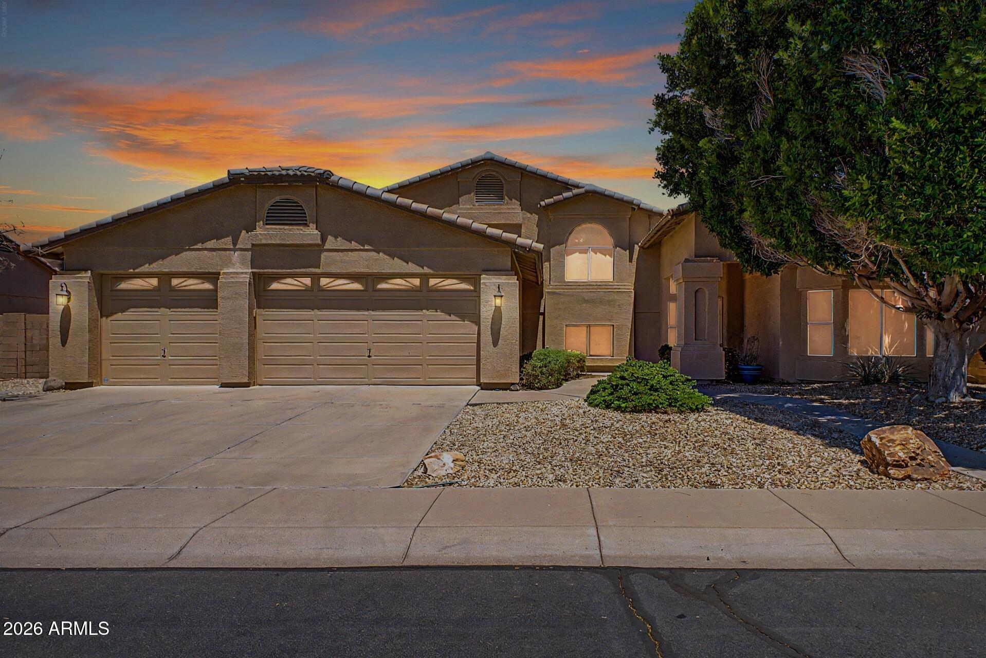 7672 W BETTY ELYSE Lane
