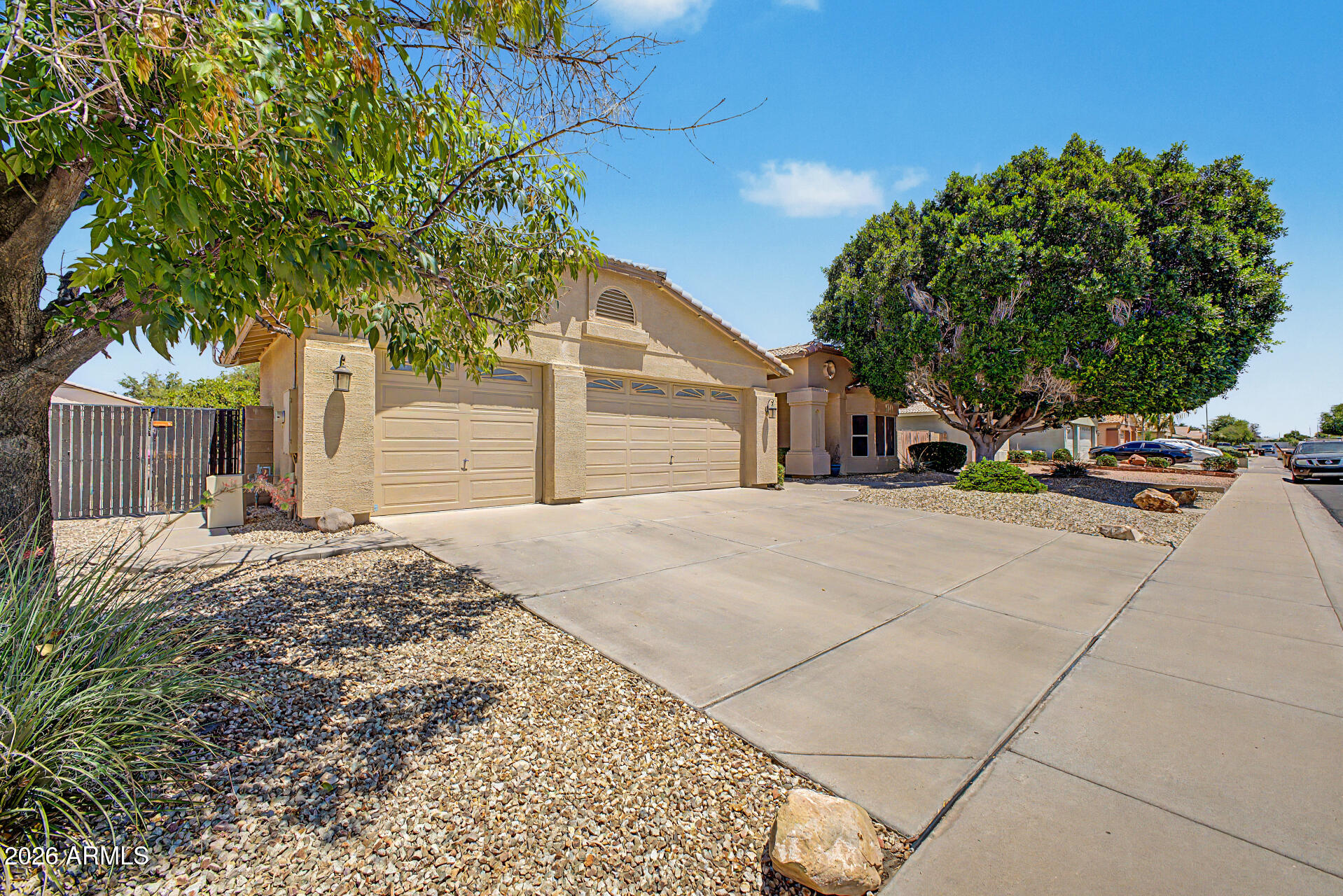 7672 W BETTY ELYSE Lane