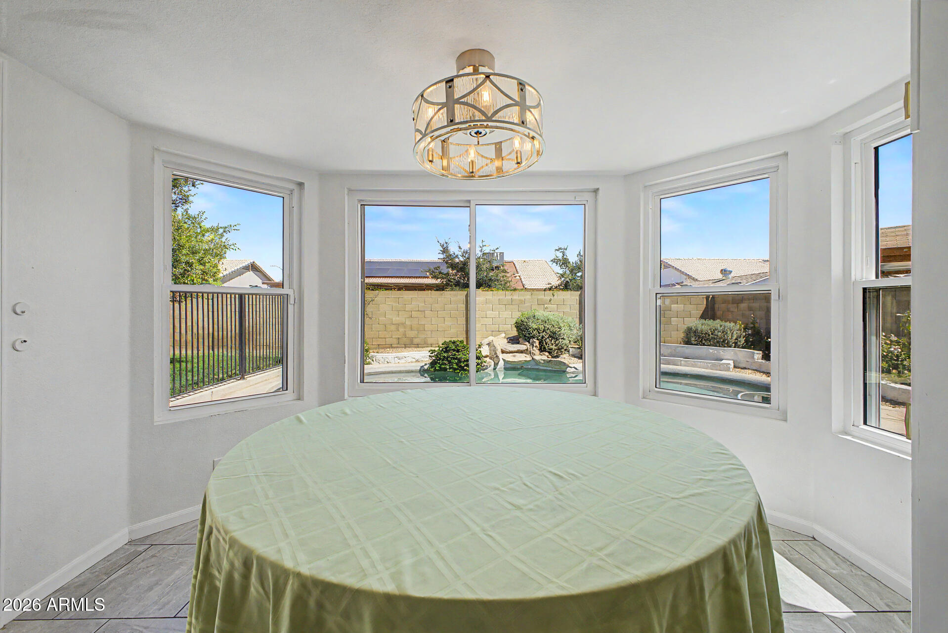 7526 W CORRINE Drive