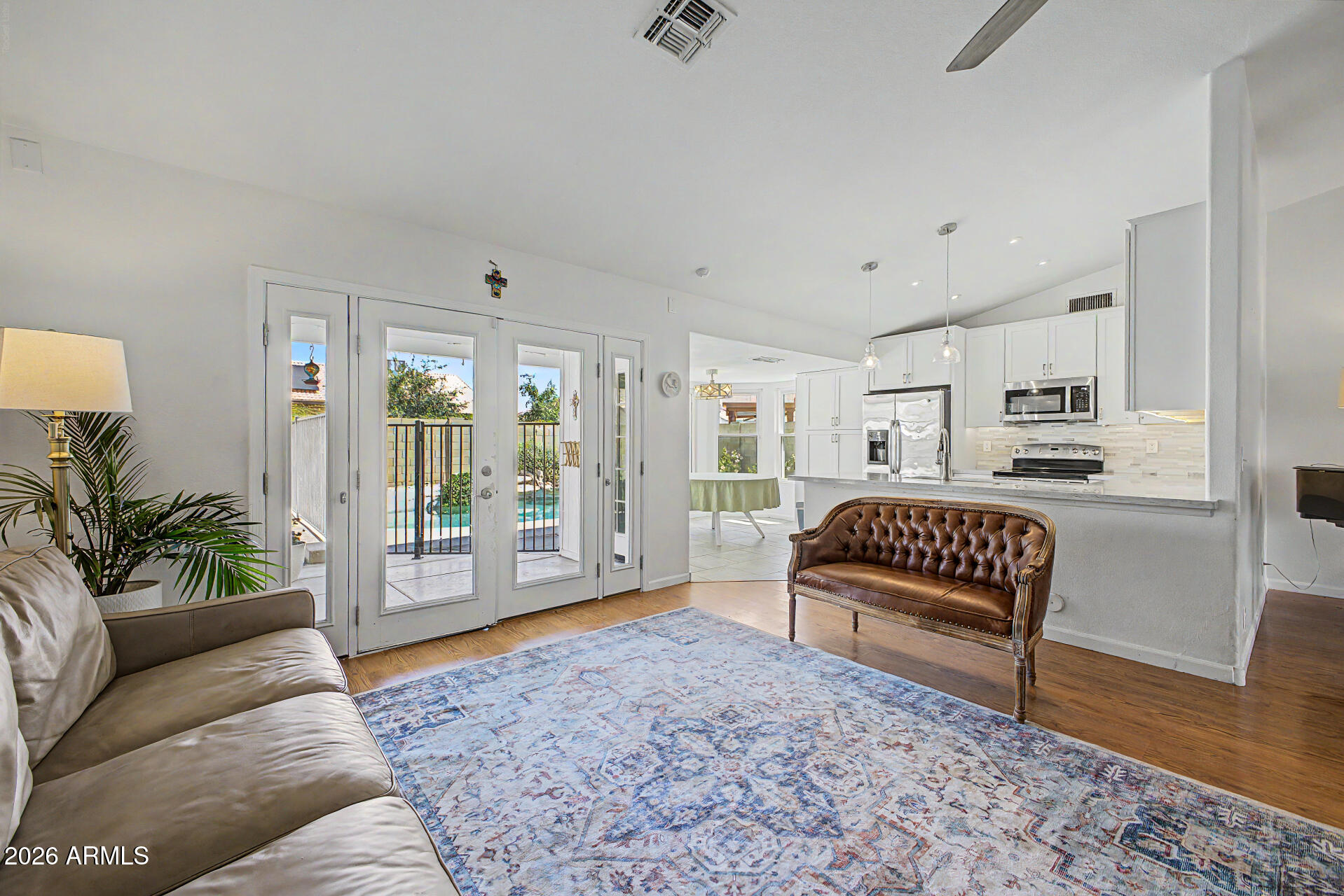 7526 W CORRINE Drive
