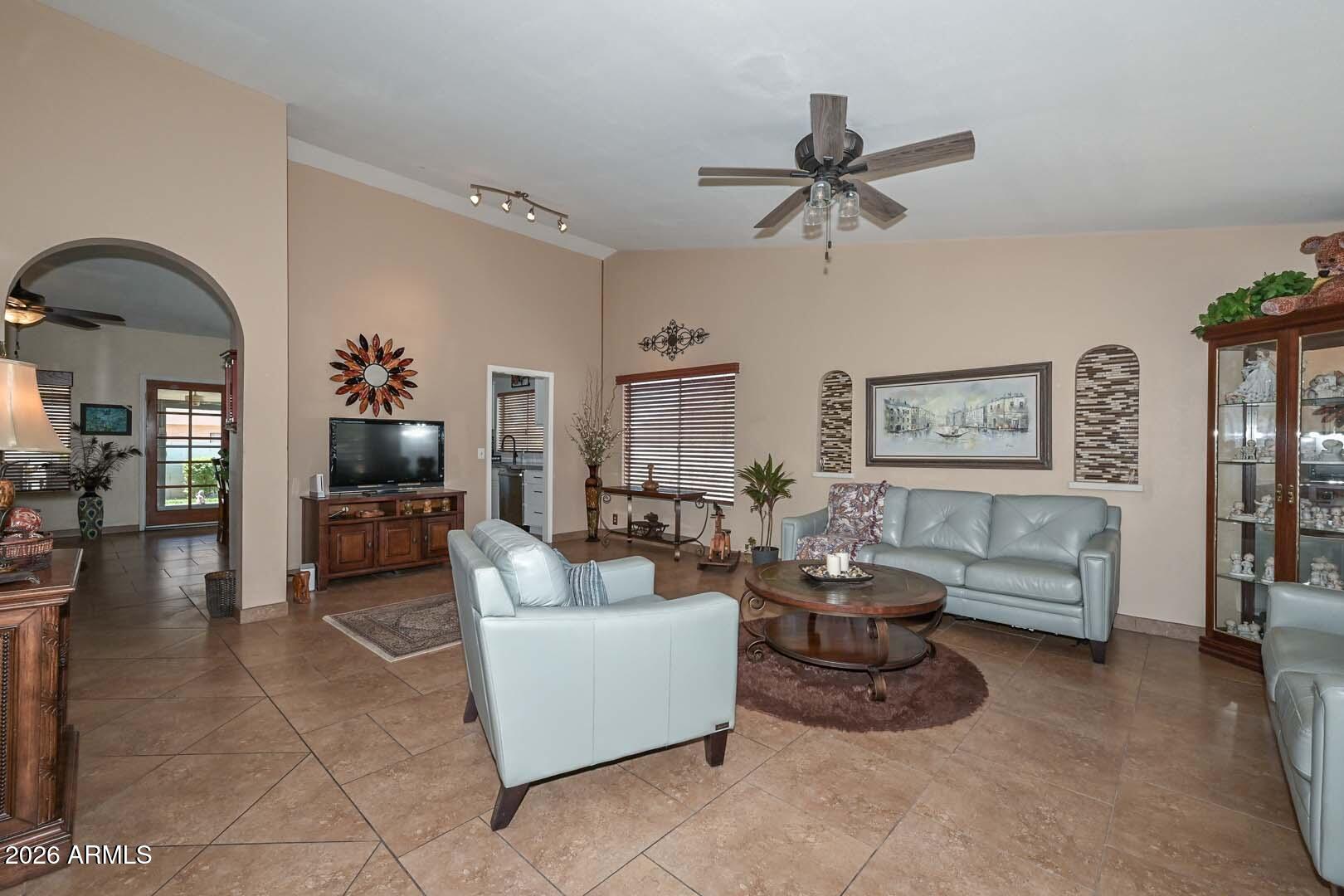 7637 W DREYFUS Drive