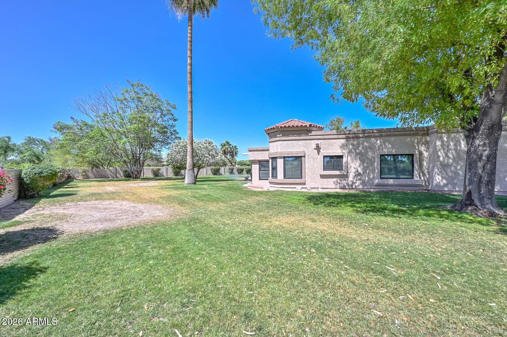 9834 W KERRY Lane