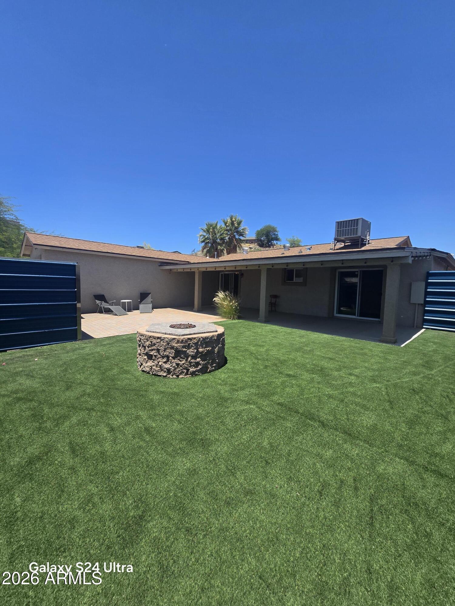 1133 E BUTLER Drive