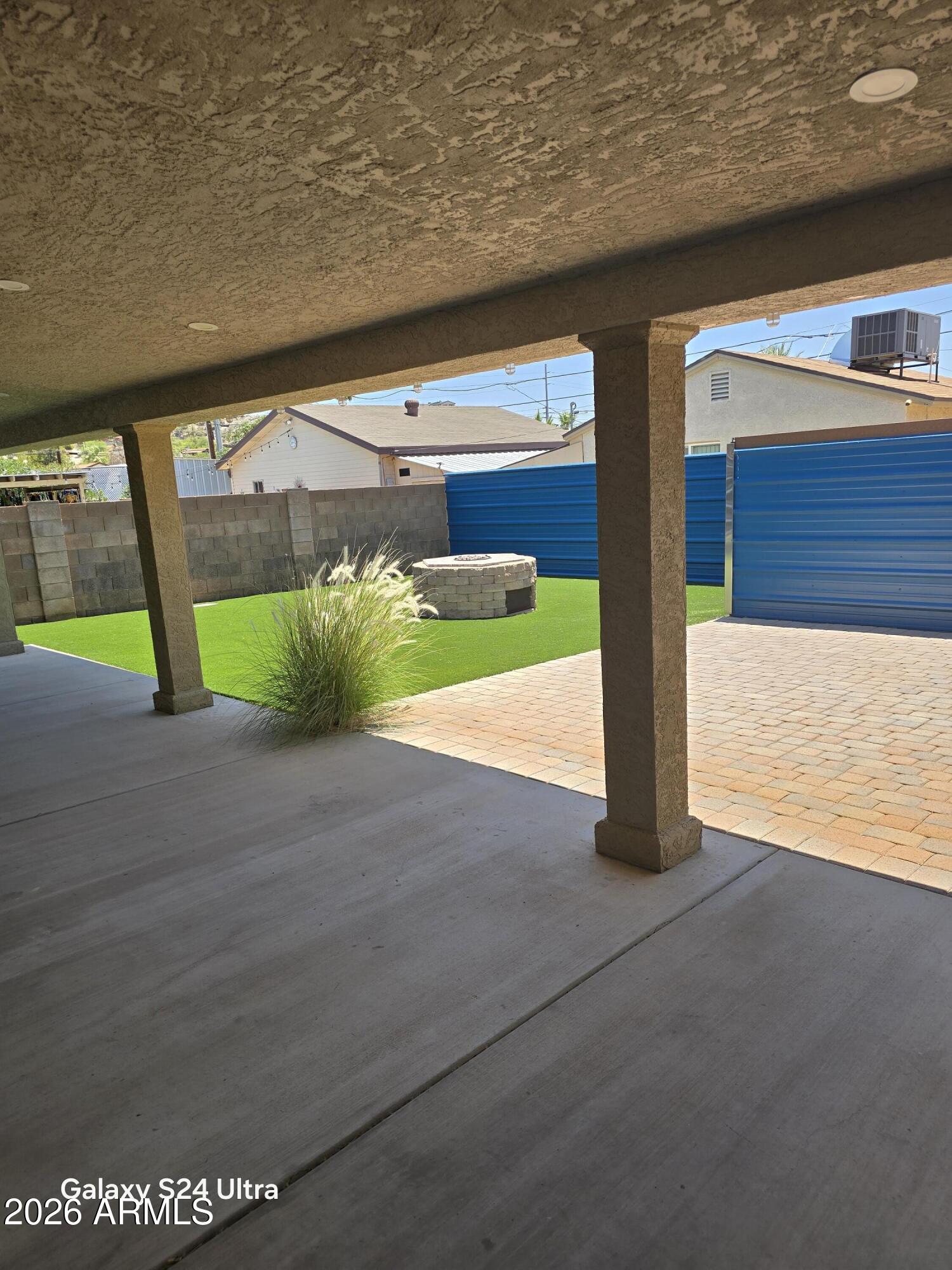 1133 E BUTLER Drive