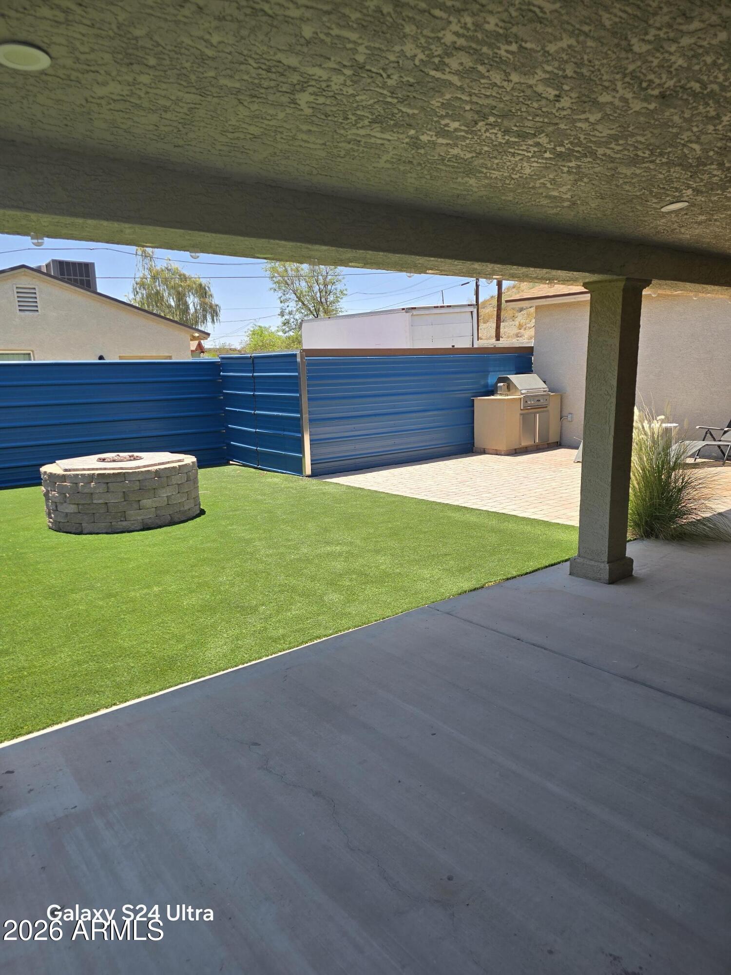 1133 E BUTLER Drive