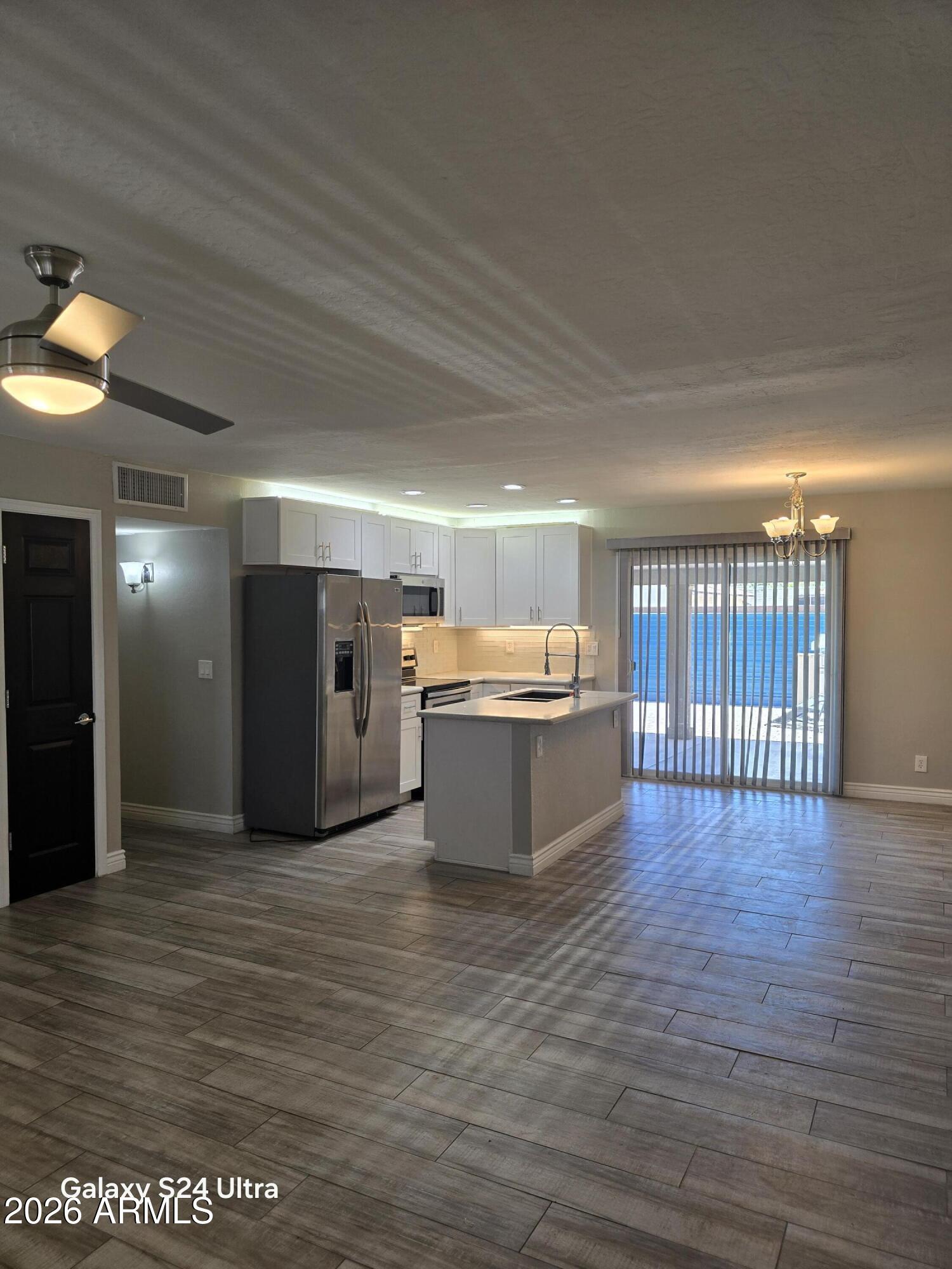 1133 E BUTLER Drive