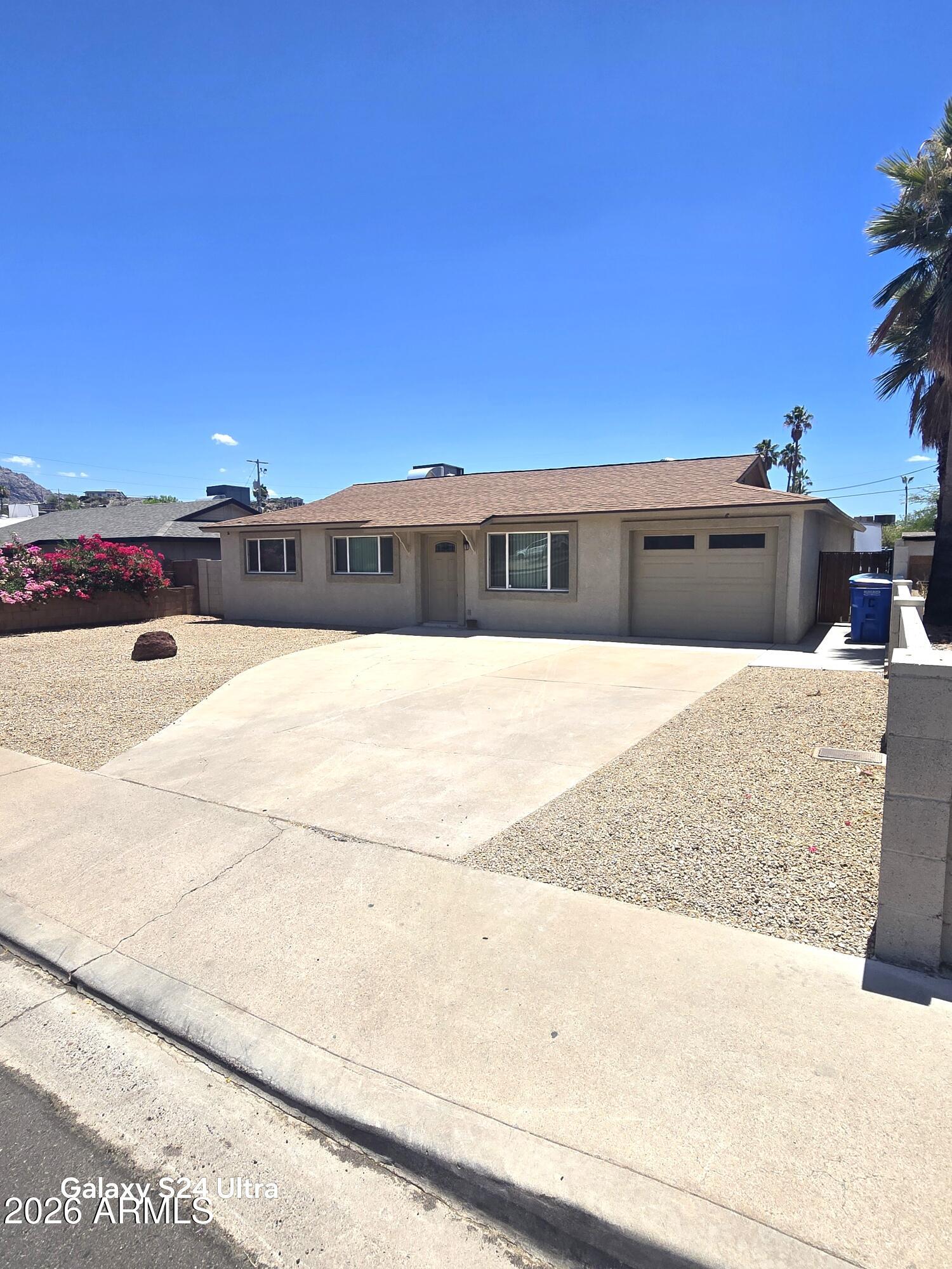1133 E BUTLER Drive