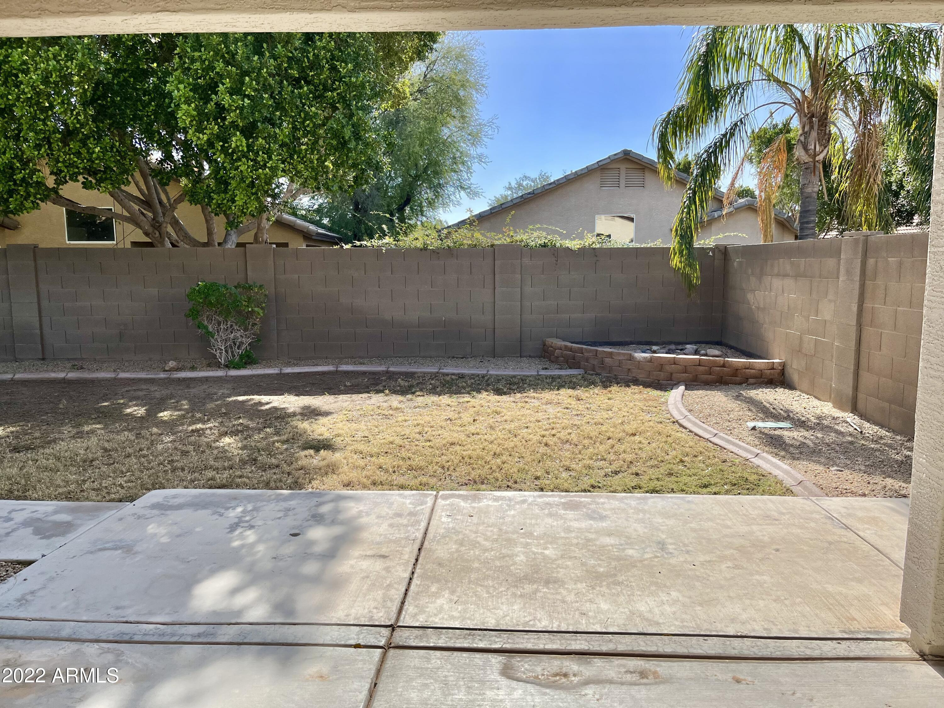 8143 W MARY ANN Drive