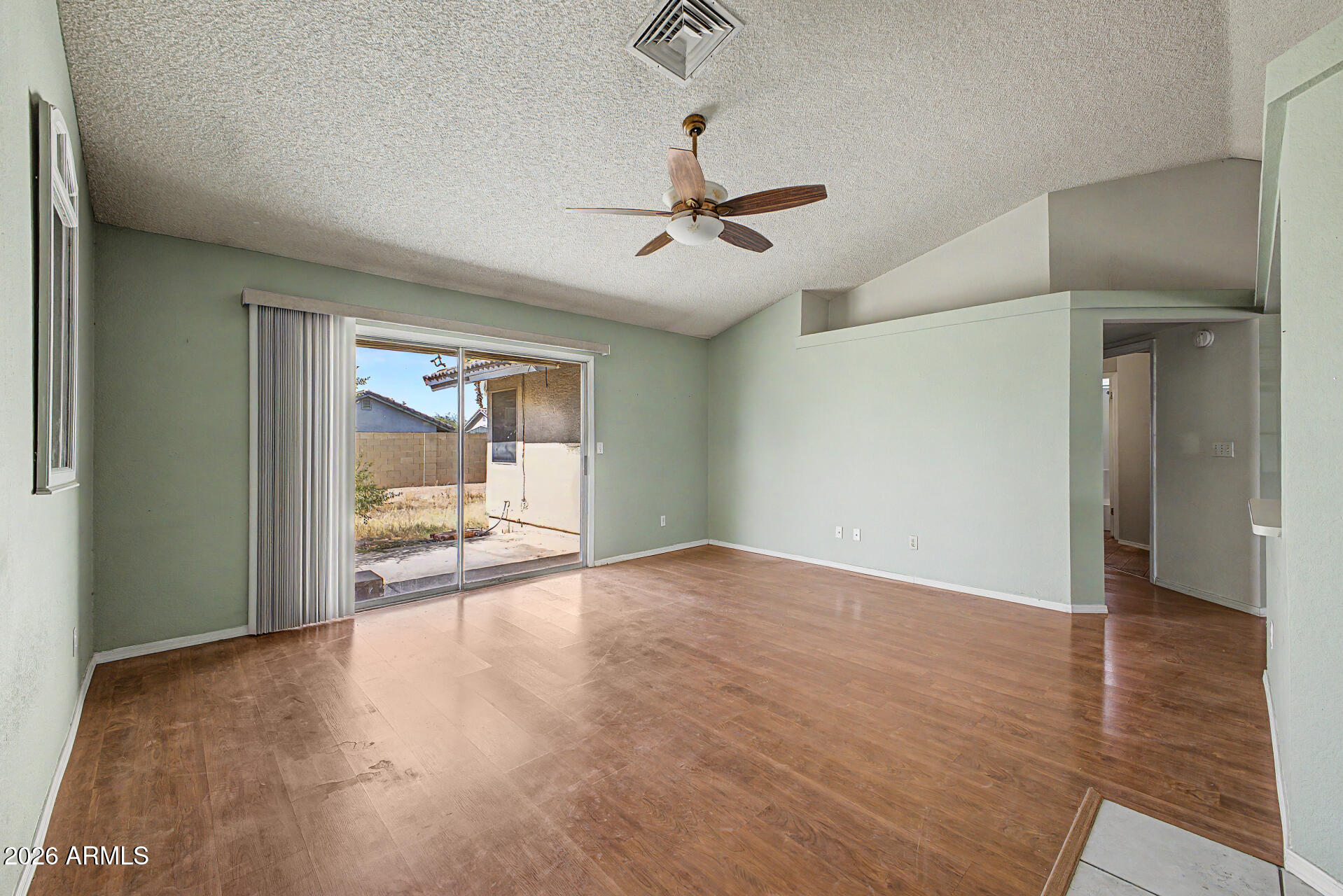8126 W COLUMBINE Drive