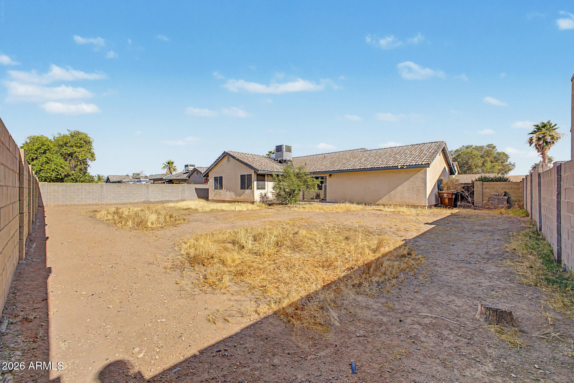 8126 W COLUMBINE Drive