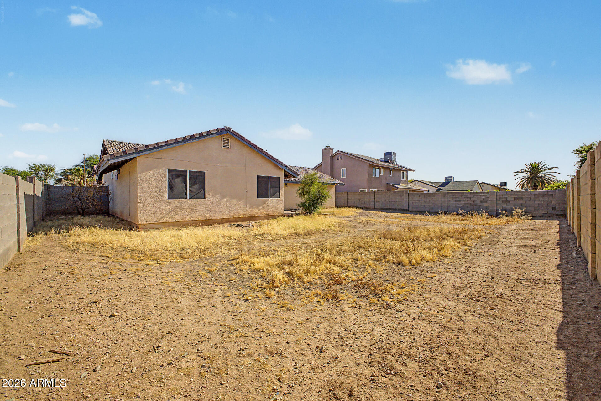 8126 W COLUMBINE Drive