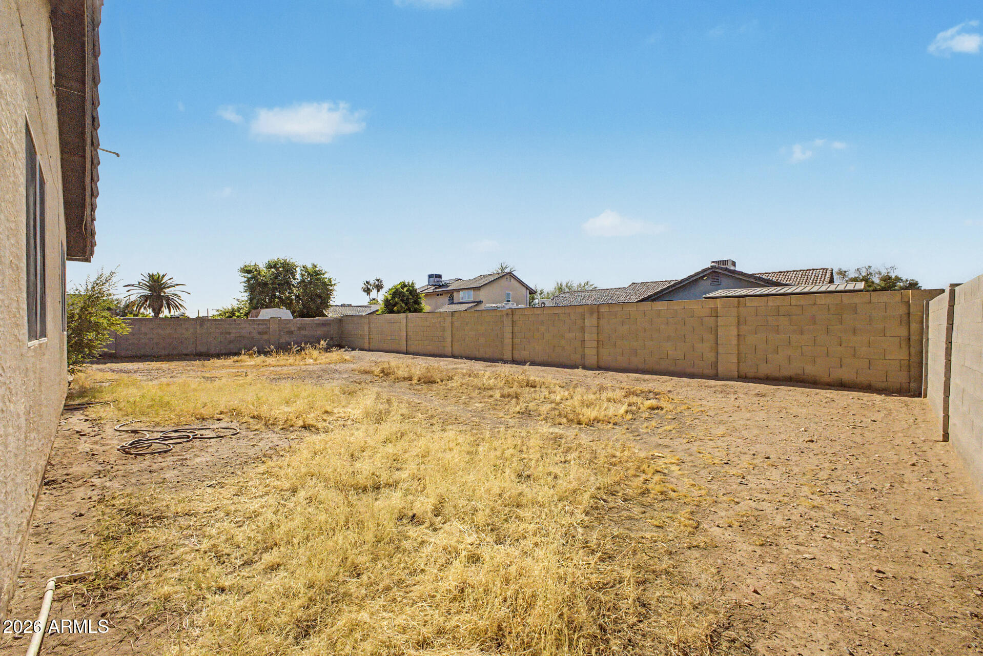 8126 W COLUMBINE Drive