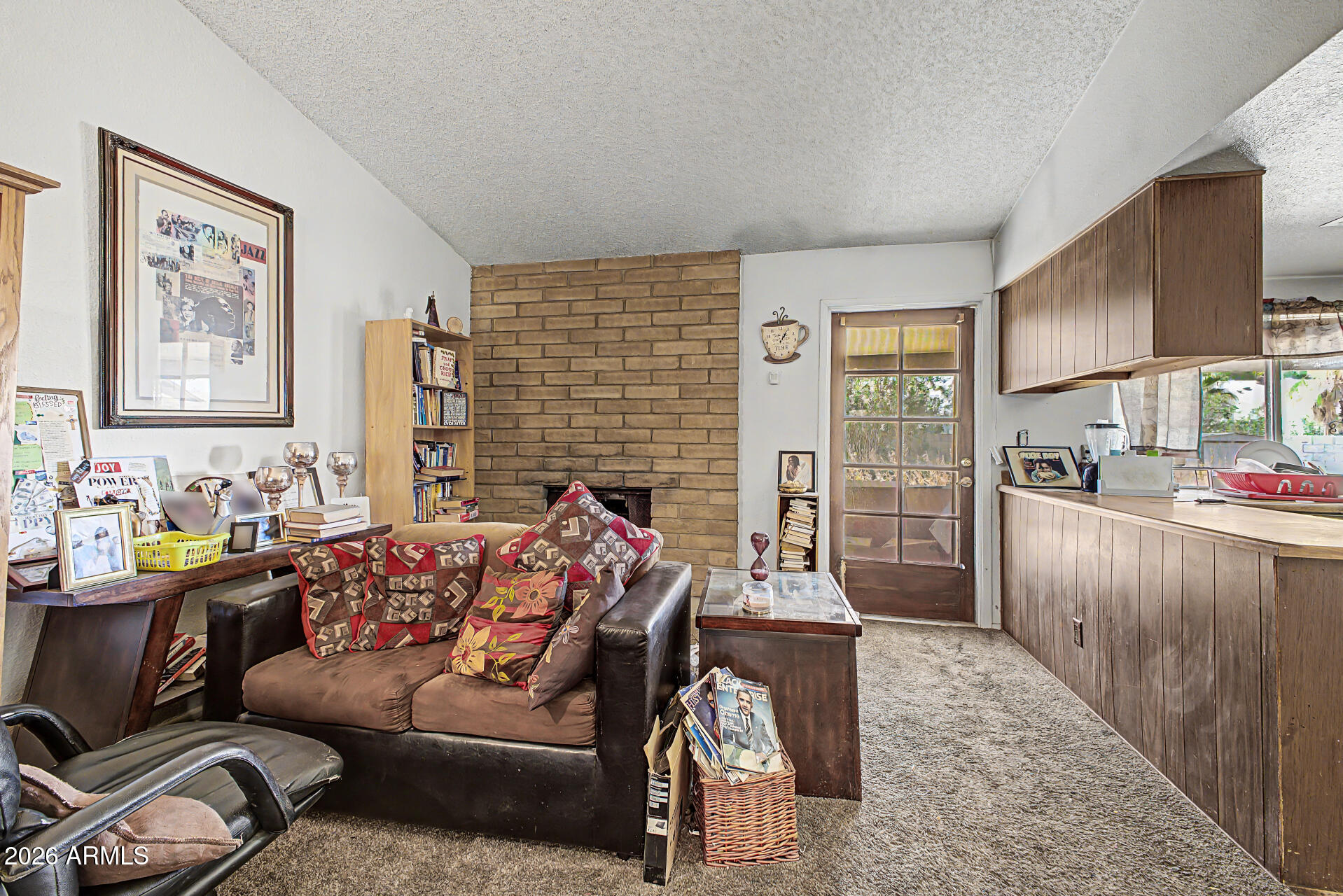 6029 W Desert Hills Drive