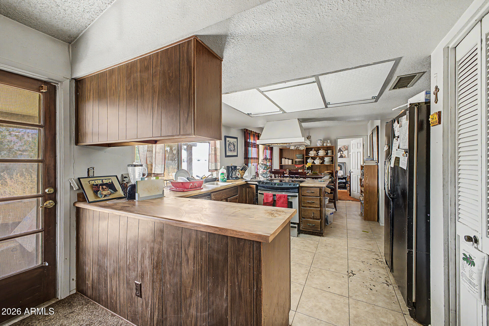6029 W Desert Hills Drive