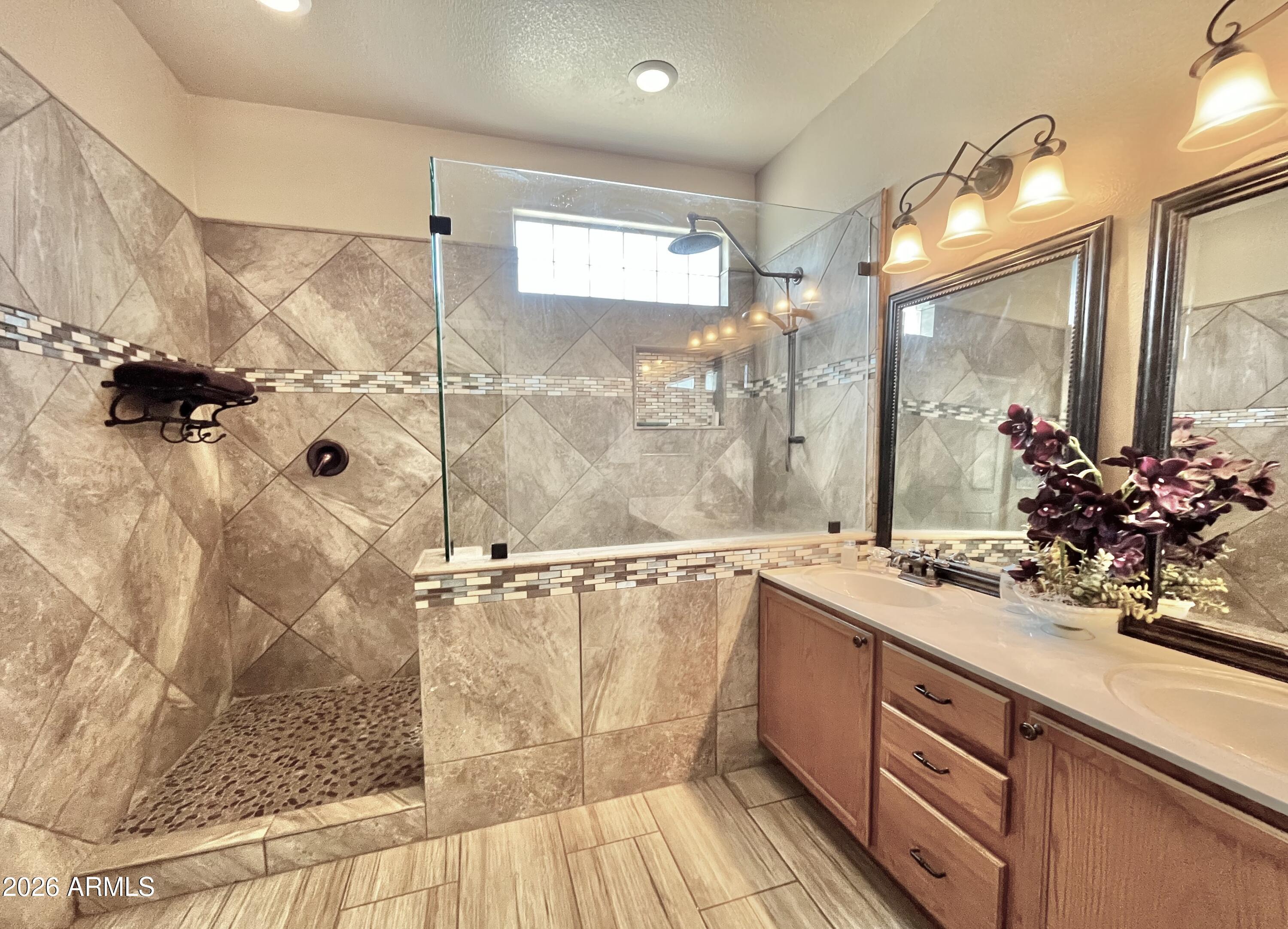 3419 W VIA MONTOYA Drive