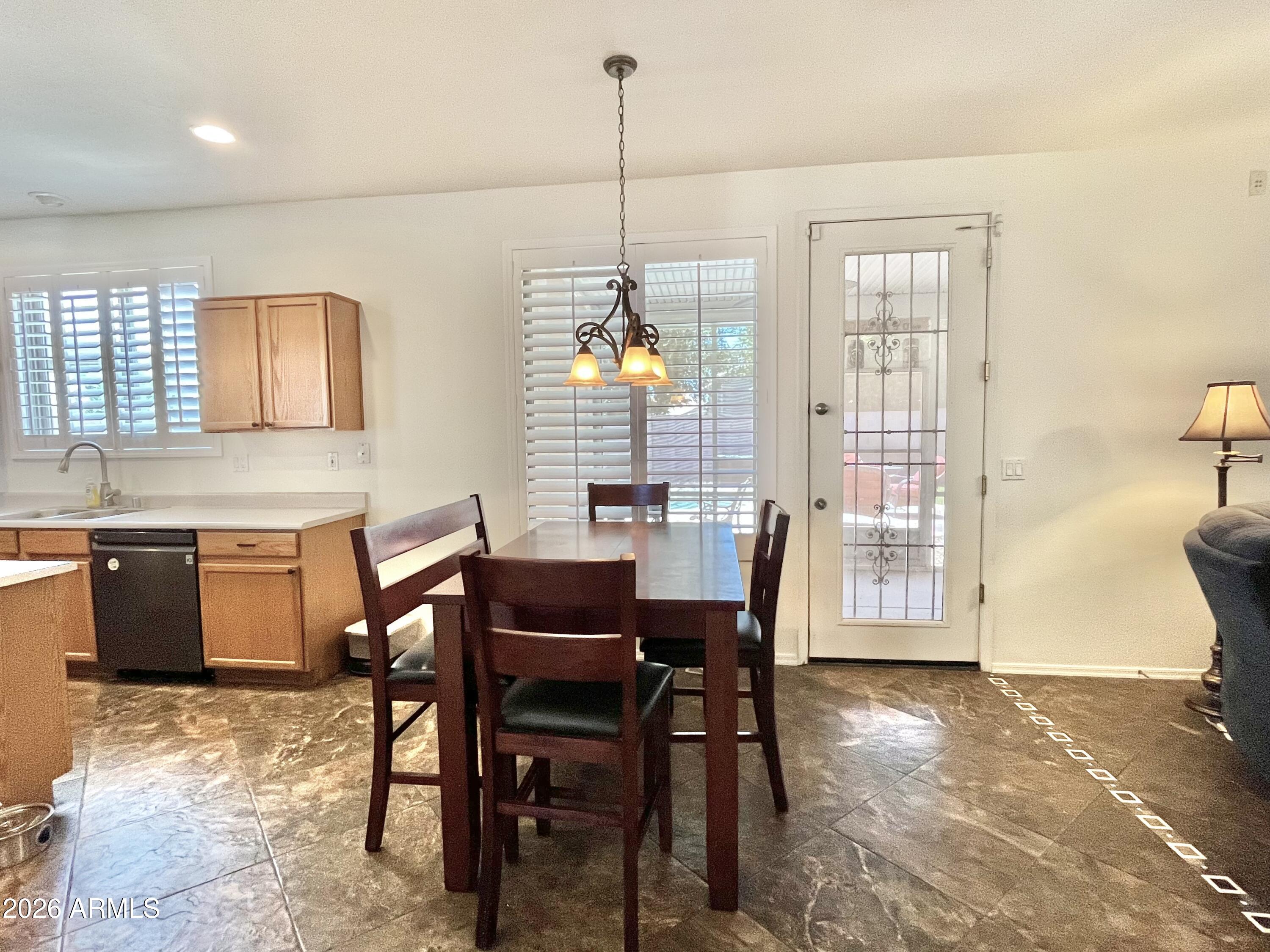 3419 W VIA MONTOYA Drive