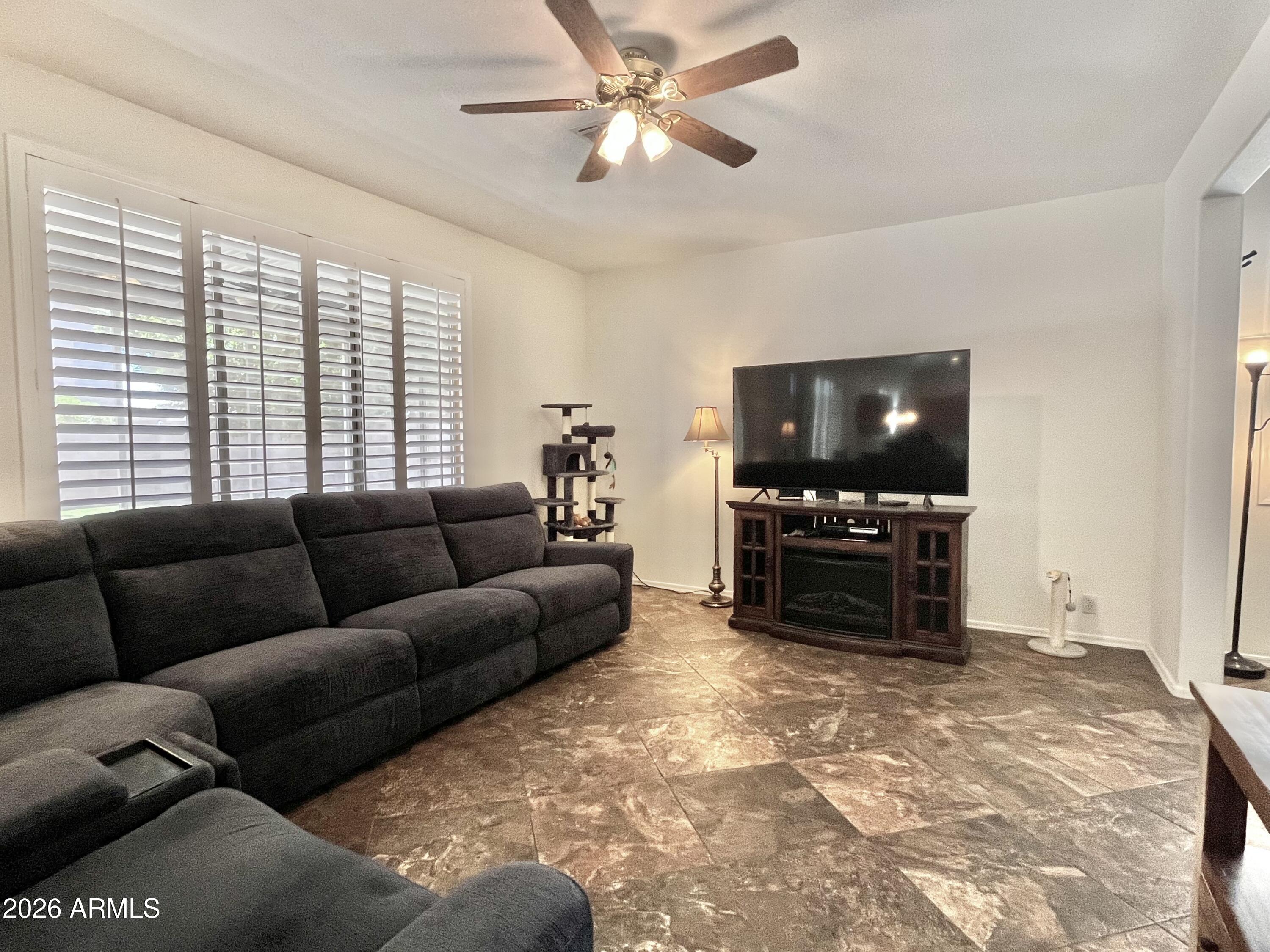 3419 W VIA MONTOYA Drive